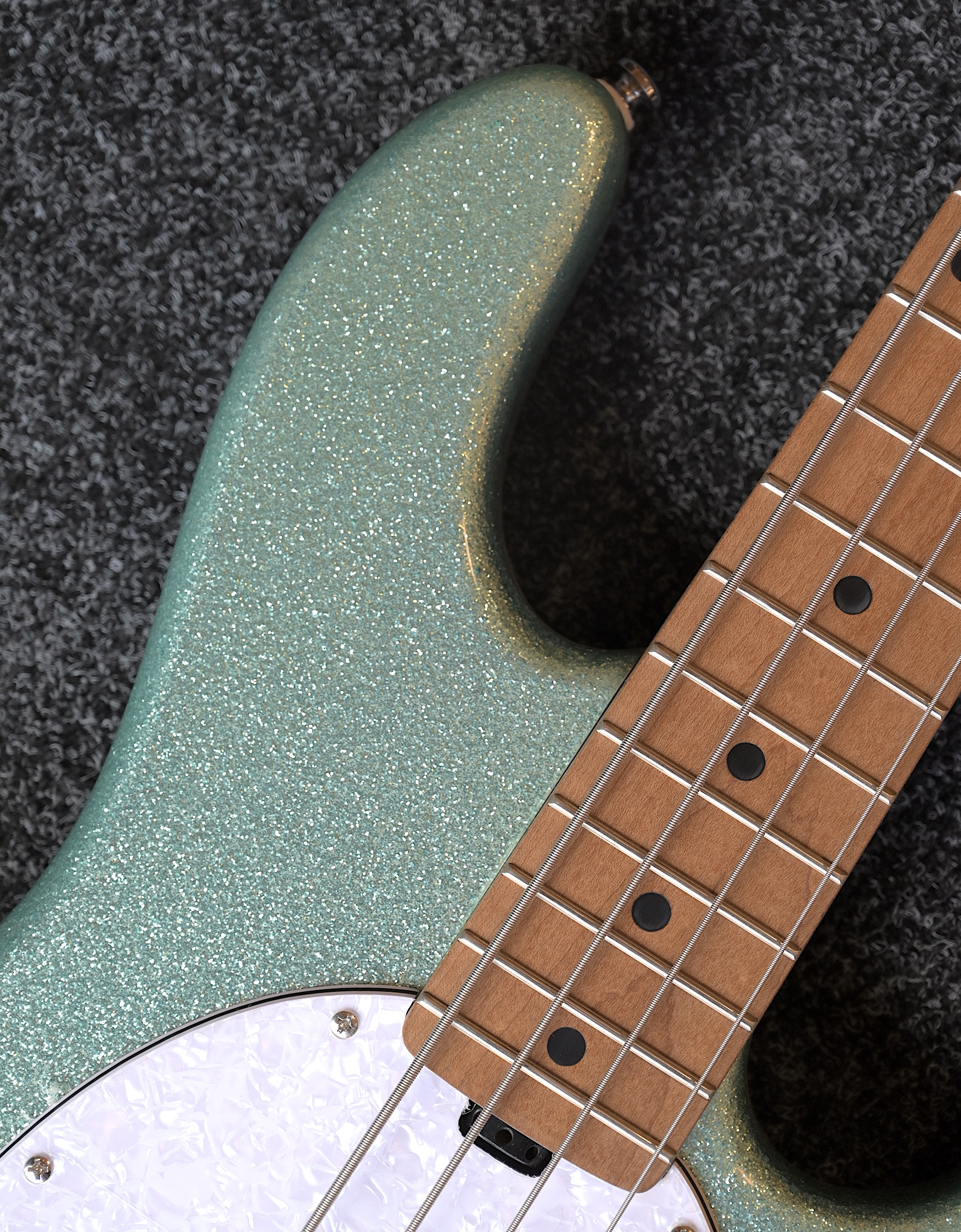 Бас-гитара Sterling StingRay RAY34-SSK, Seafoam Sparkle - купить в "Гитарном Клубе"