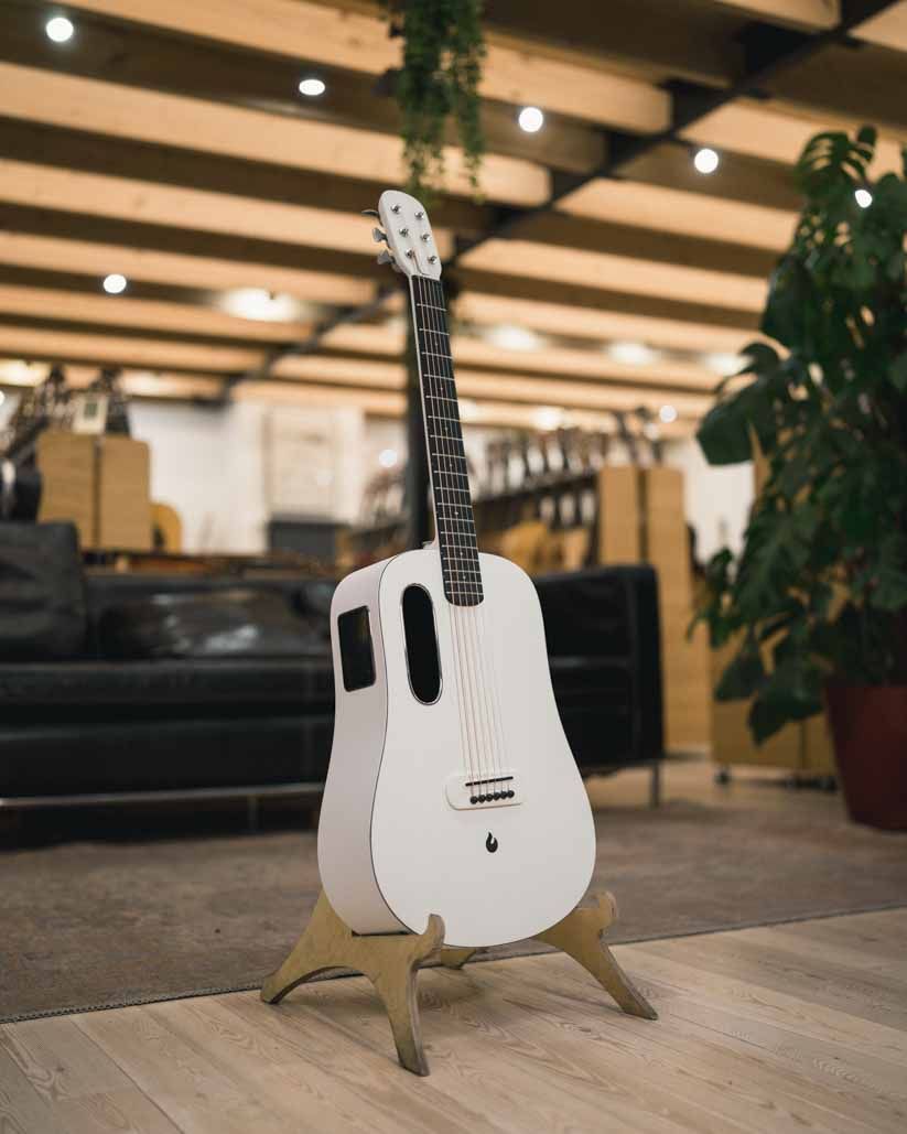 Трансакустическая гитара Blue Lava Touch White - купить в "Гитарном Клубе"