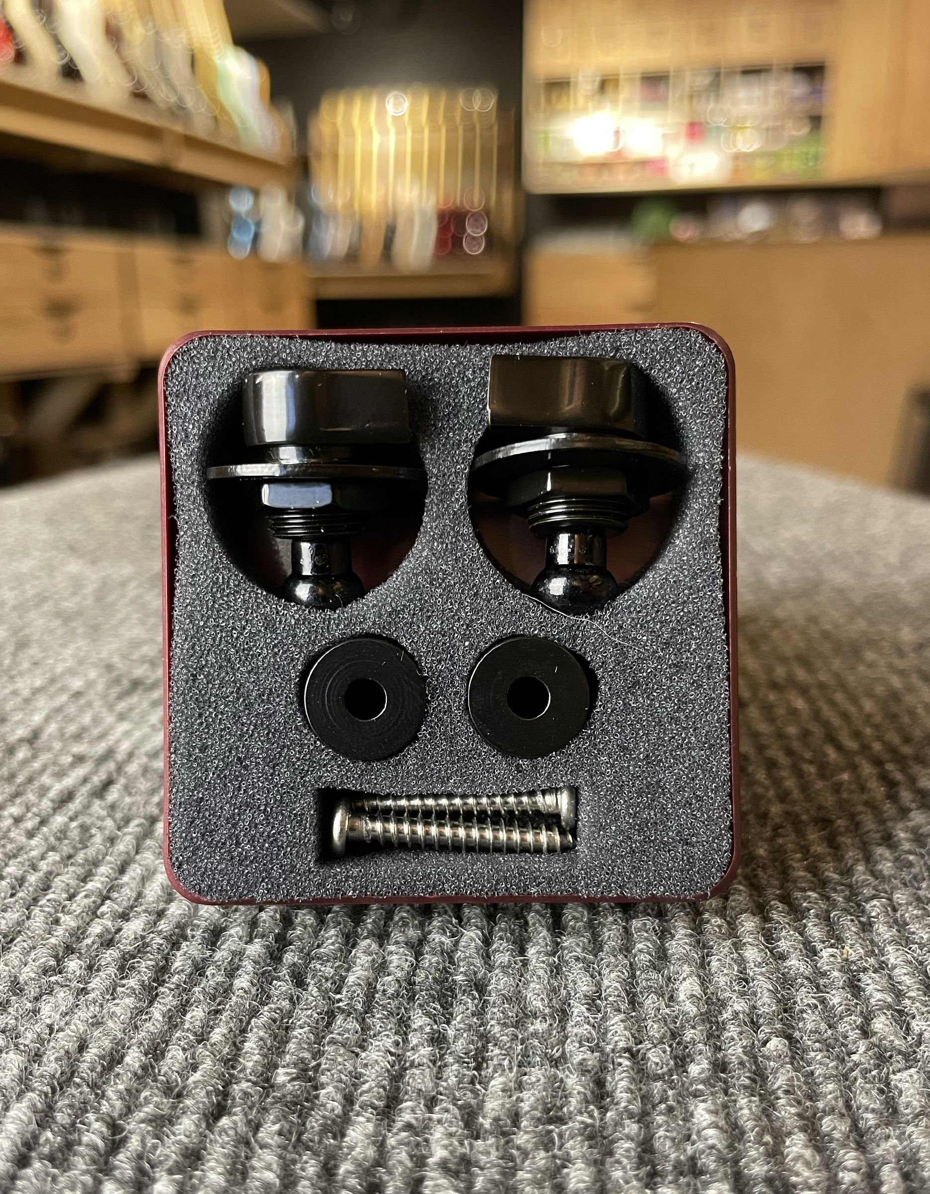 Стреплоки UNIQKEYS STRAPHOLD TYPE S SH-TS-BK - купить в "Гитарном Клубе"