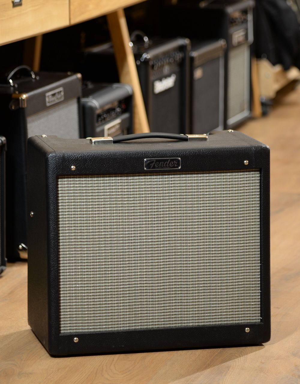 Ламповый комбоусилитель для электрогитары Fender Blues Junior IV Black, 1х12