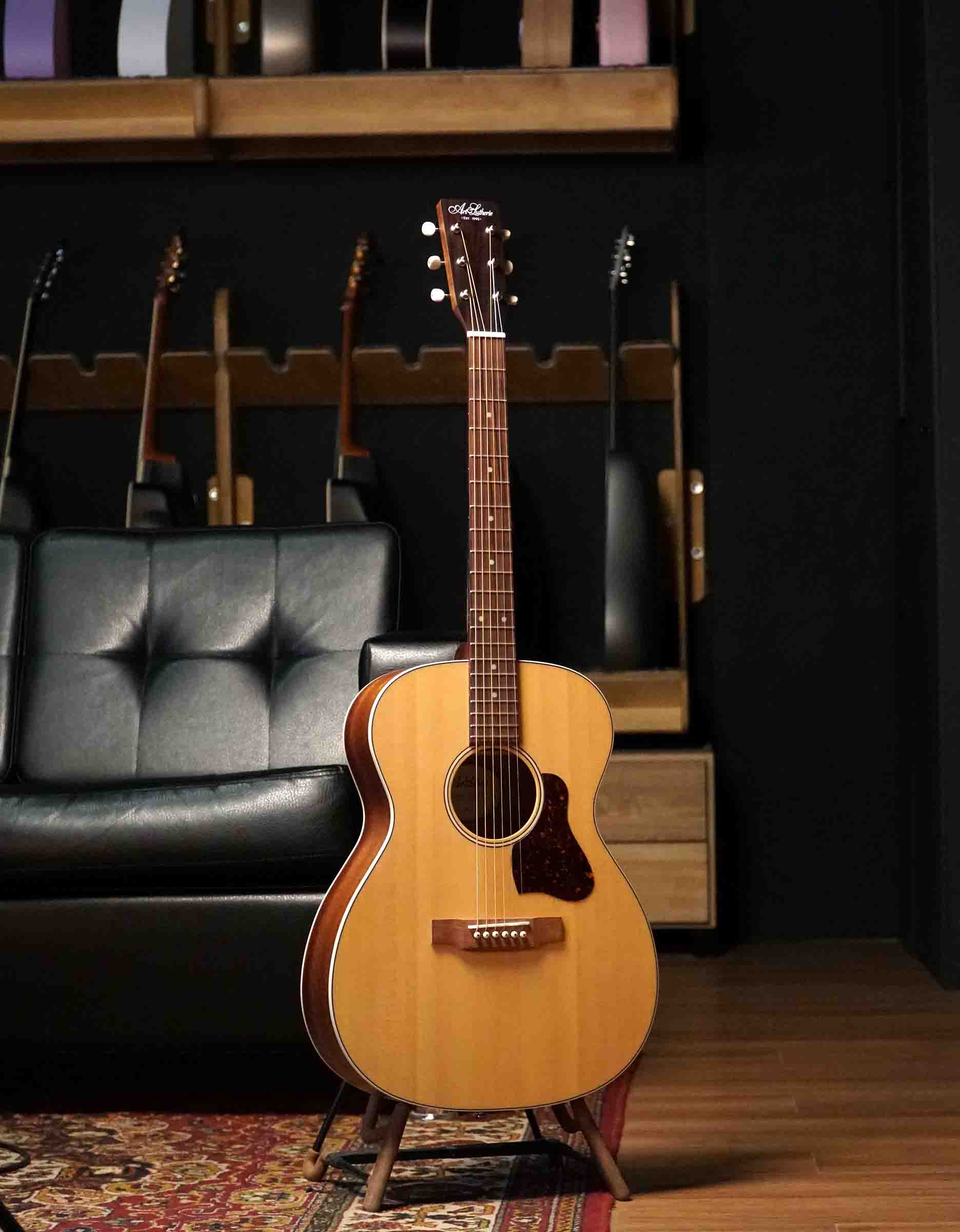 Электроакустическая гитара Art & Lutherie Legacy Natural EQ - купить в "Гитарном Клубе"