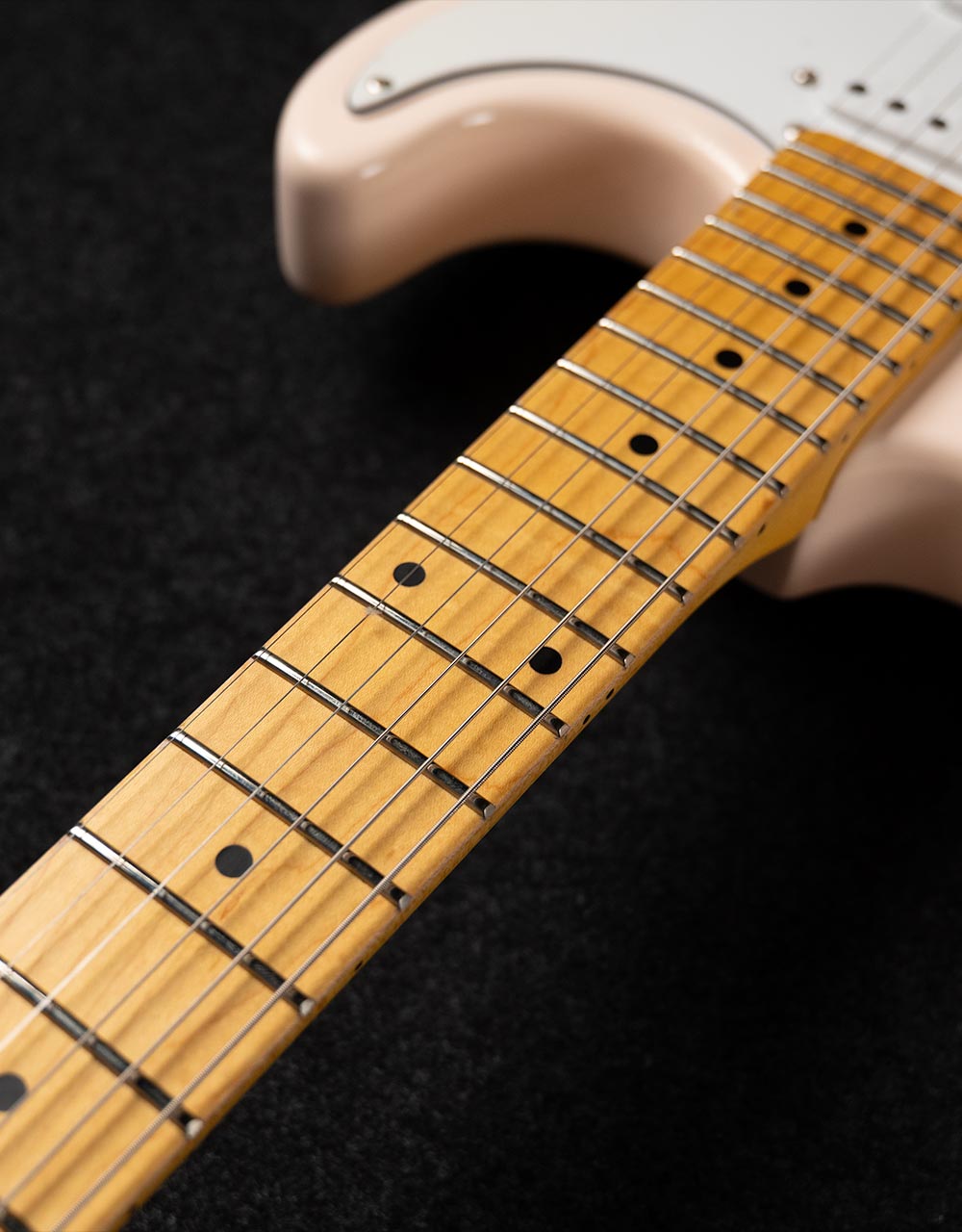 Электрогитара G&L Tribute Legacy Gloss White MP Poplar - купить в "Гитарном Клубе"