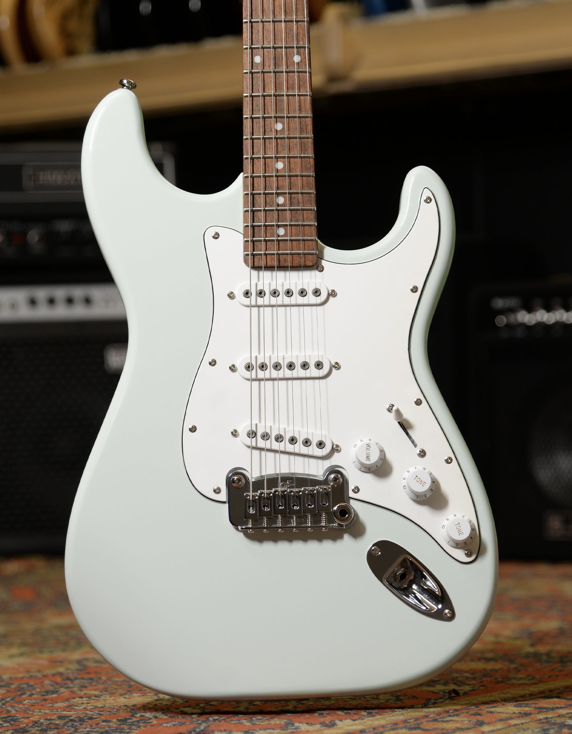 Электрогитара G&L Tribute S-500 Sonic Blue Jatoba - купить в "Гитарном Клубе"