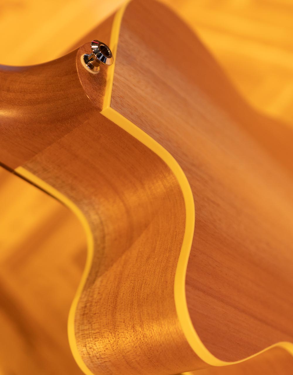 Электроакустическая гитара Maton PERFORMER - купить в "Гитарном Клубе"