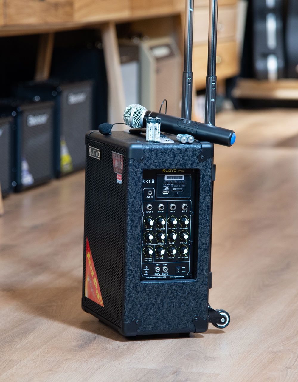 Трэвел комбоусилитель для электрогитары JOYO JPA-862 Rollable Street Amp, 24Вт - купить в "Гитарном Клубе"