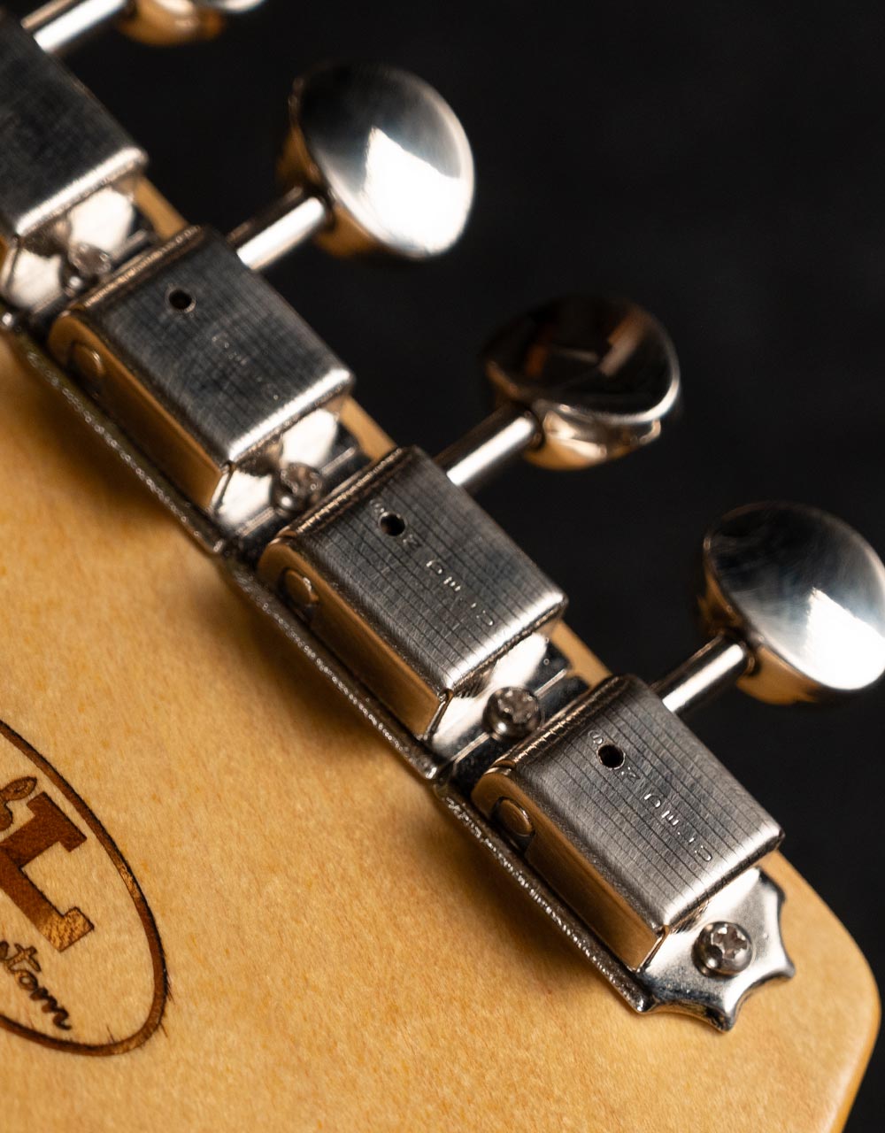 Электрогитара G&L Custom Shop Legacy SSZ RW Nitro Shell Pink - купить в "Гитарном Клубе"