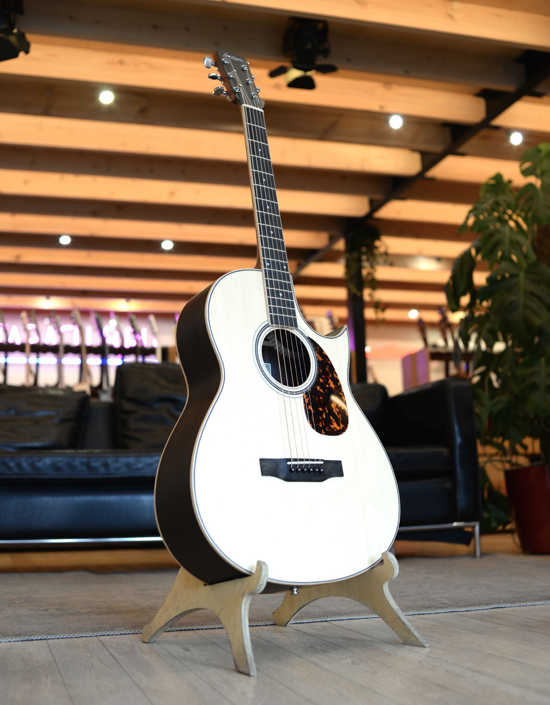 Акустическая гитара Larrivee C-03-RW-TE - купить в "Гитарном Клубе"