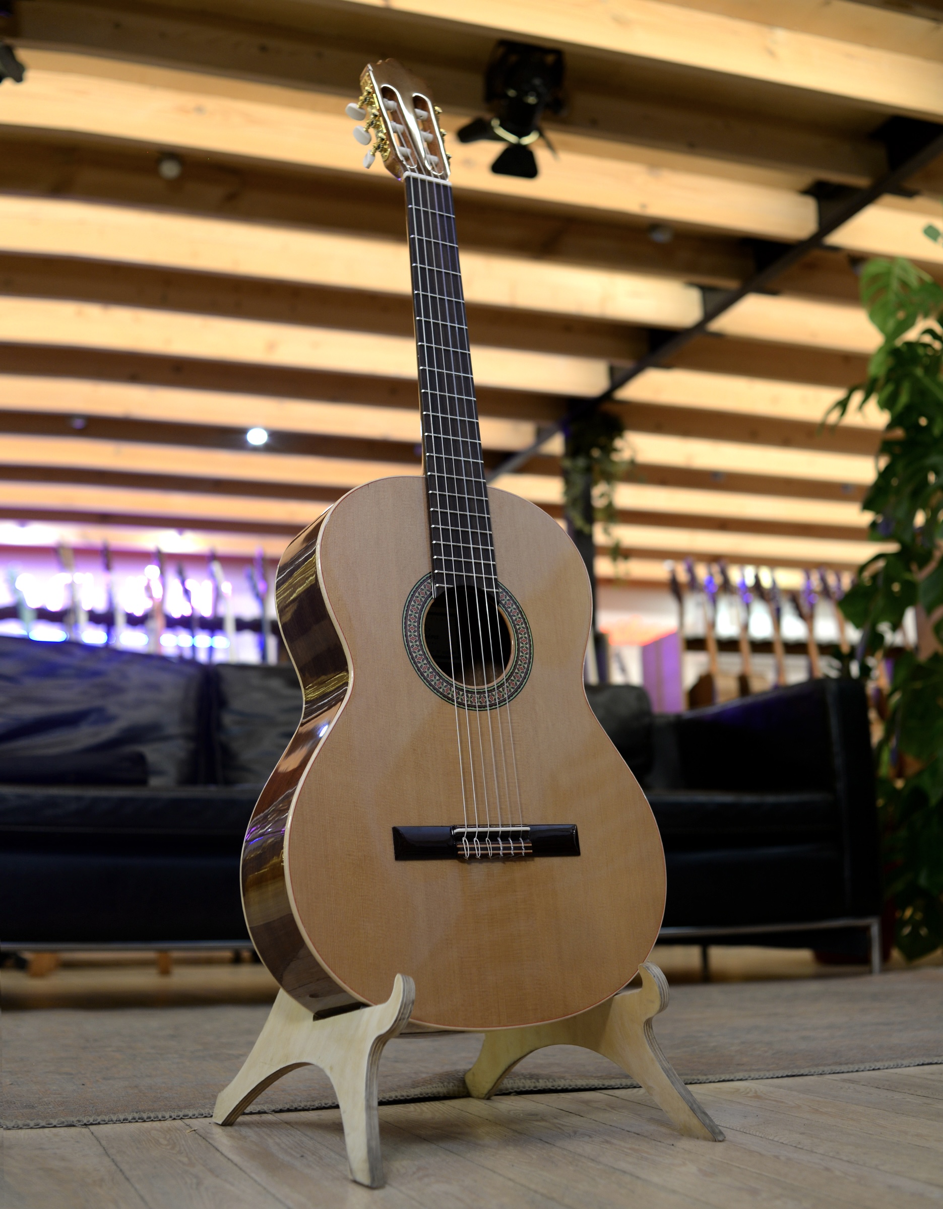Классическая гитара Altamira N100+ - купить в "Гитарном Клубе"