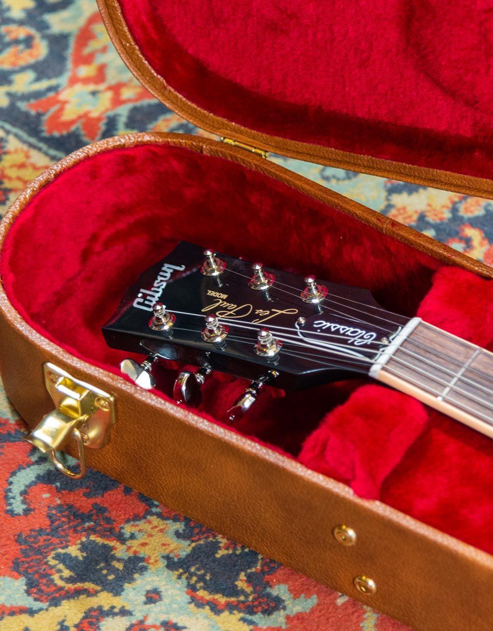 Электрогитара Gibson Les Paul Classic Ebony - купить в "Гитарном Клубе"