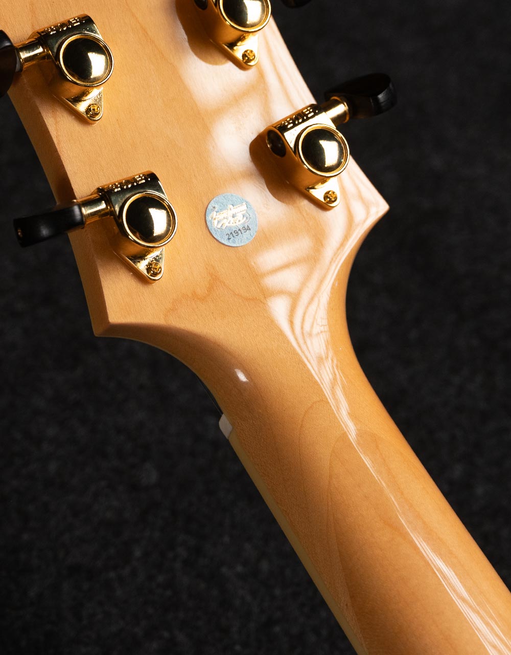 Полуакустическая гитара Peerless Imperial NA - купить в "Гитарном Клубе"