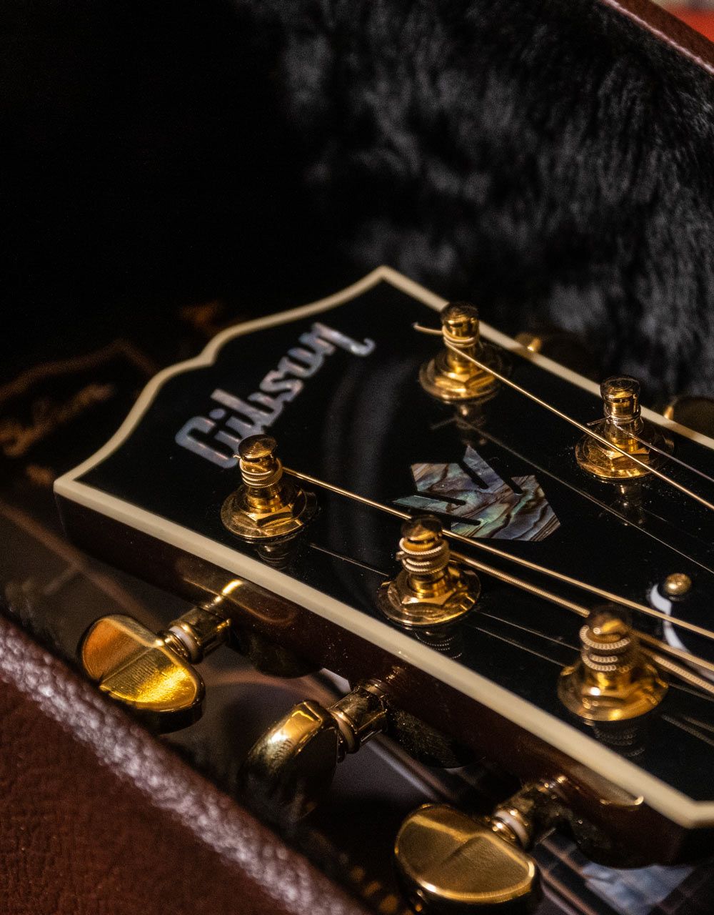 Электроакустическая гитара Gibson J-45 Deluxe Rosewood Burst - купить в "Гитарном Клубе"