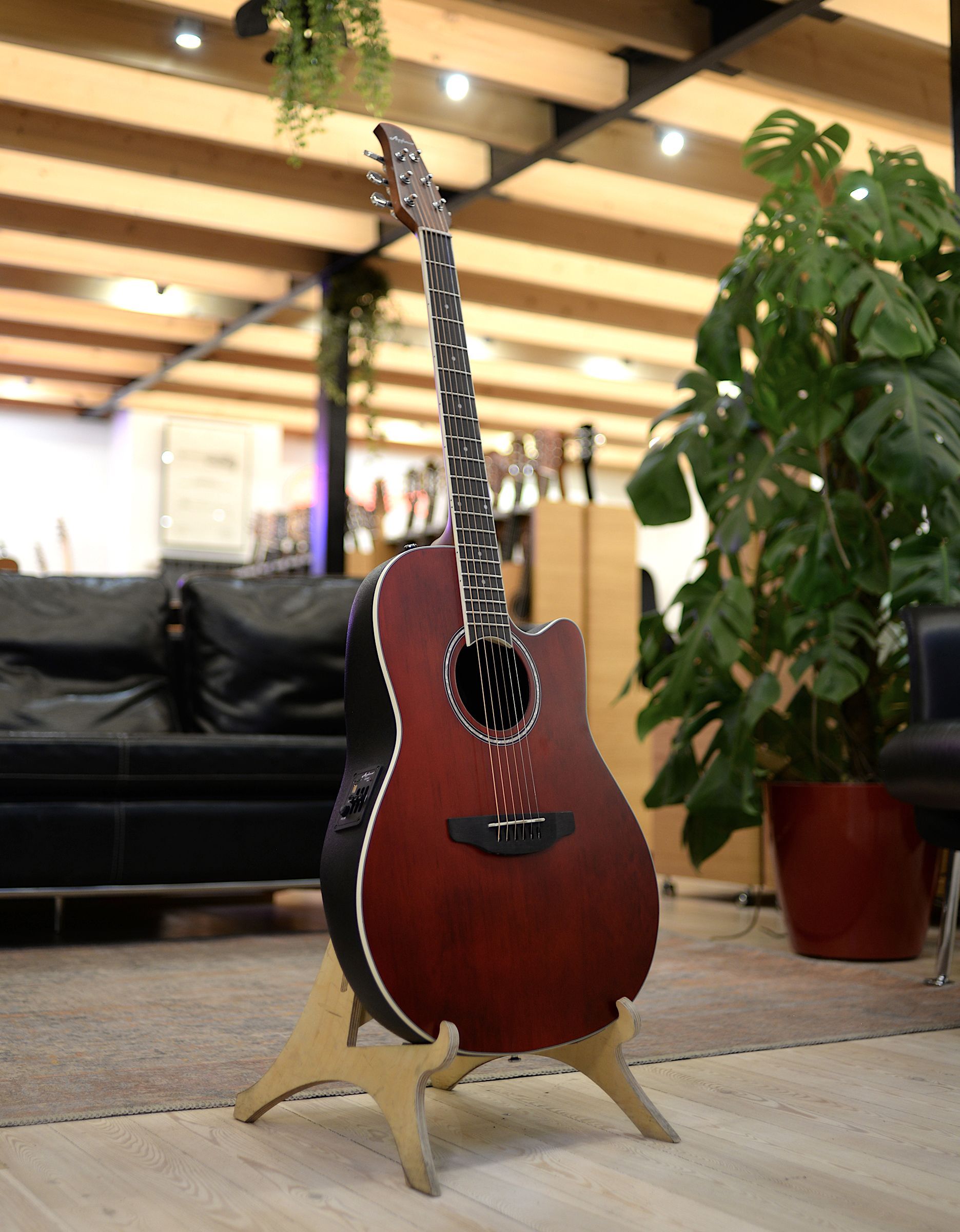 Электроакустическая гитара Ovation Applause AB24II-2S Balladeer Cutaway Ruby Red Satin - купить в "Гитарном Клубе"