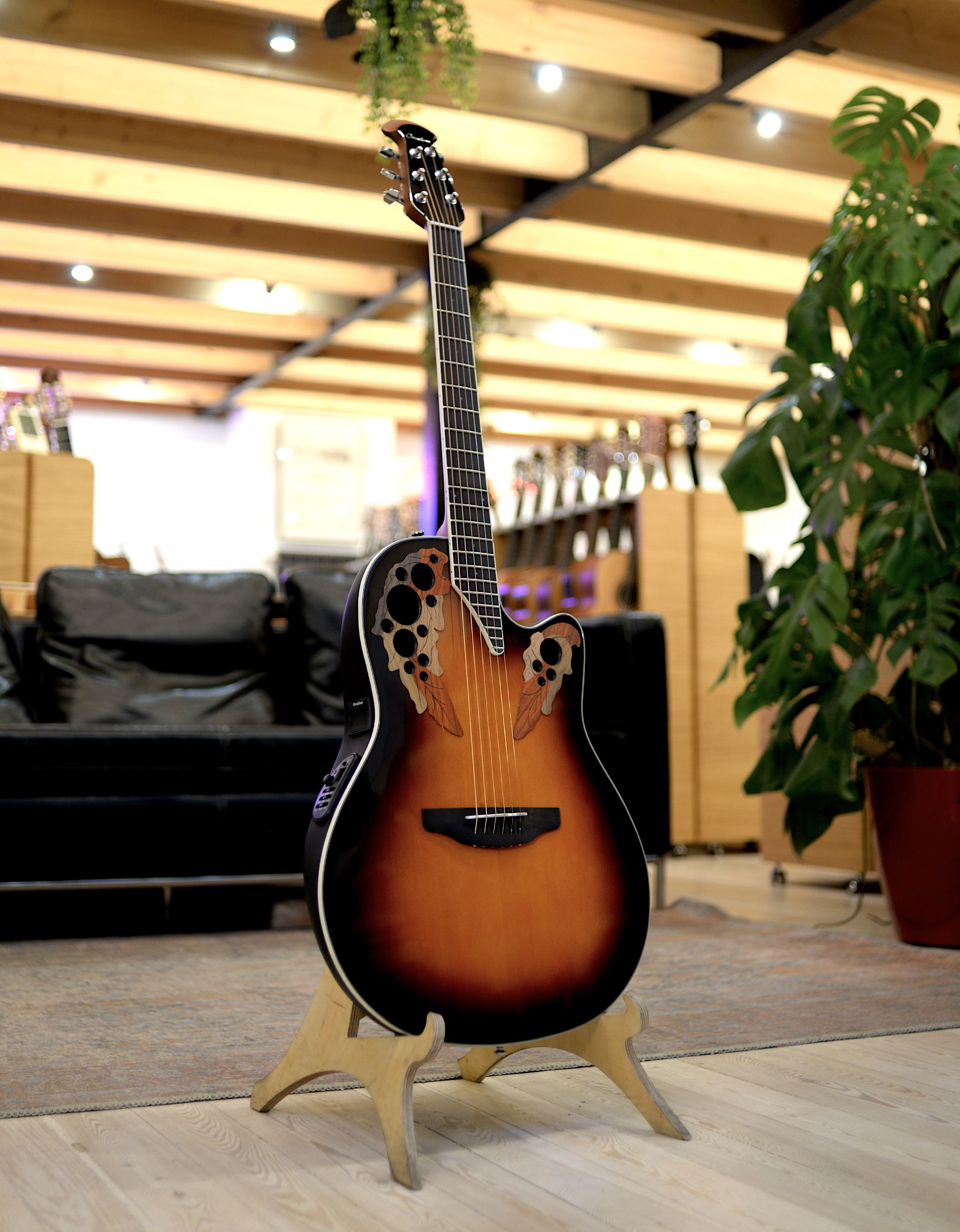 Электроакустическая гитара Ovation CE48-1 Sunburst - купить в "Гитарном Клубе"