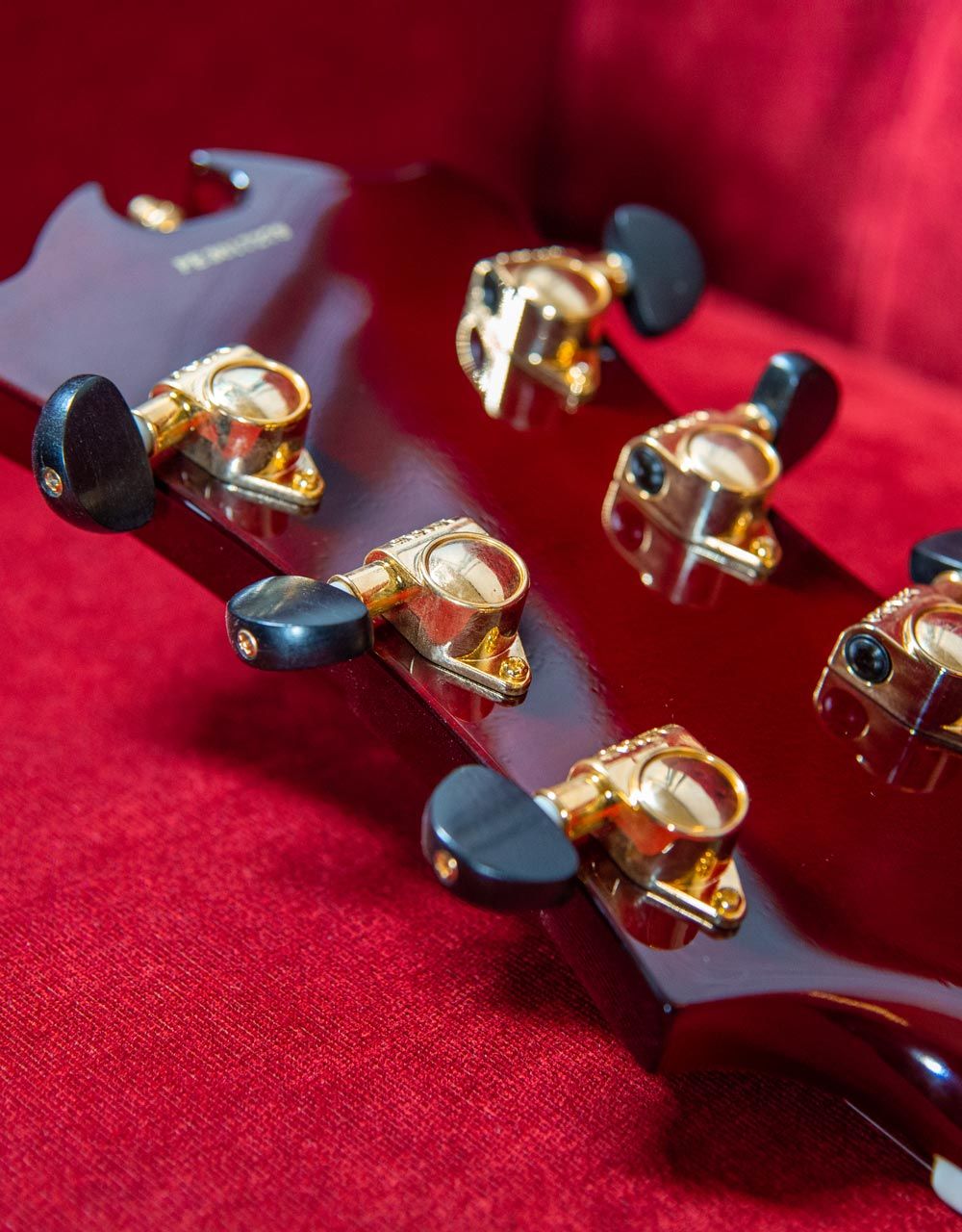 Полуакустическая гитара Peerless GigMaster Custom - купить в "Гитарном Клубе"