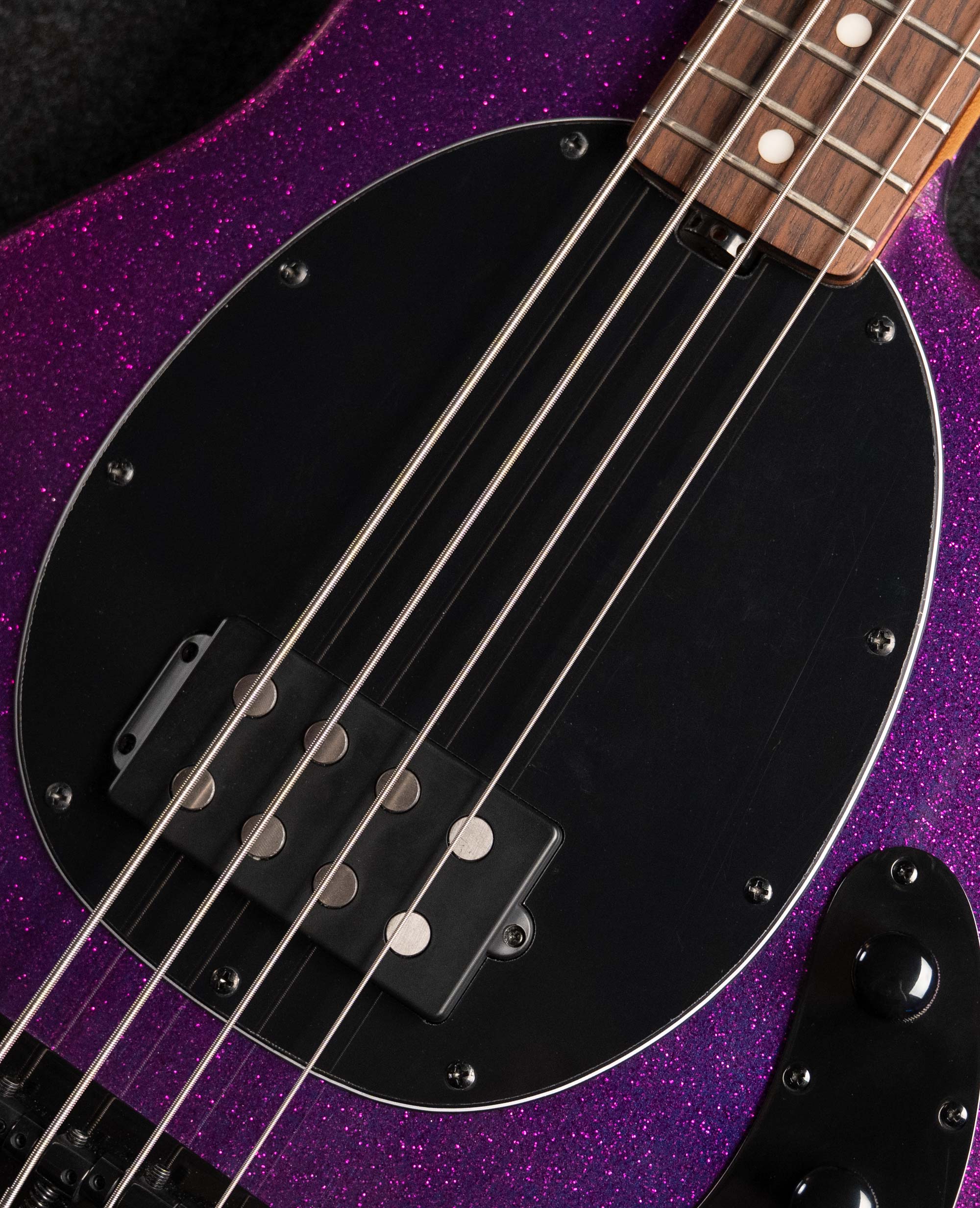 Бас-гитара Sterling StingRay RAY34-PSK, Purple Sparkle - купить в "Гитарном Клубе"