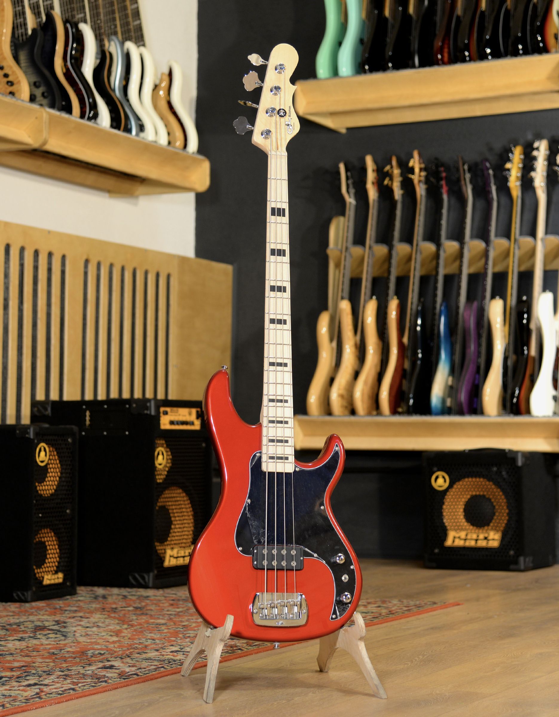 Бас-гитара G&L Tribute Kiloton Candy Apple Red MP Poplar - купить в "Гитарном Клубе"