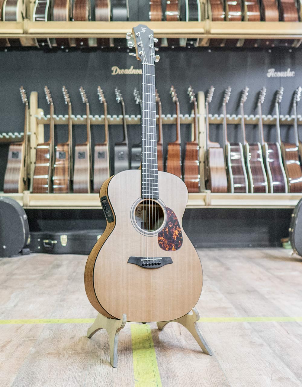 Электроакустическая гитара Furch Blue OM-CM SPE - купить в "Гитарном Клубе"