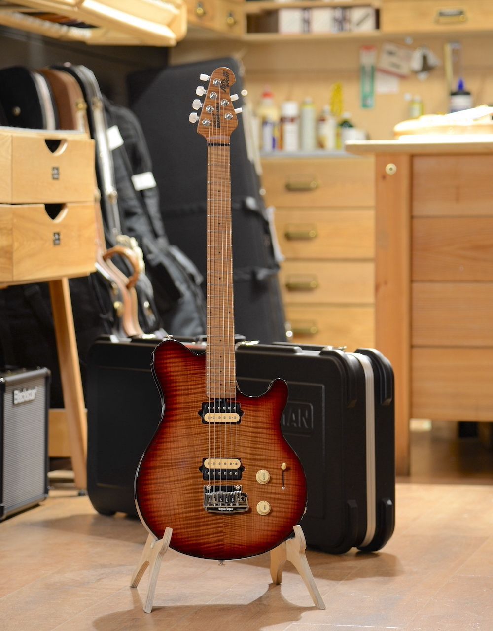 Электрогитара Music Man Axis Super Sport, Roasted Amber Flame - купить в "Гитарном Клубе"