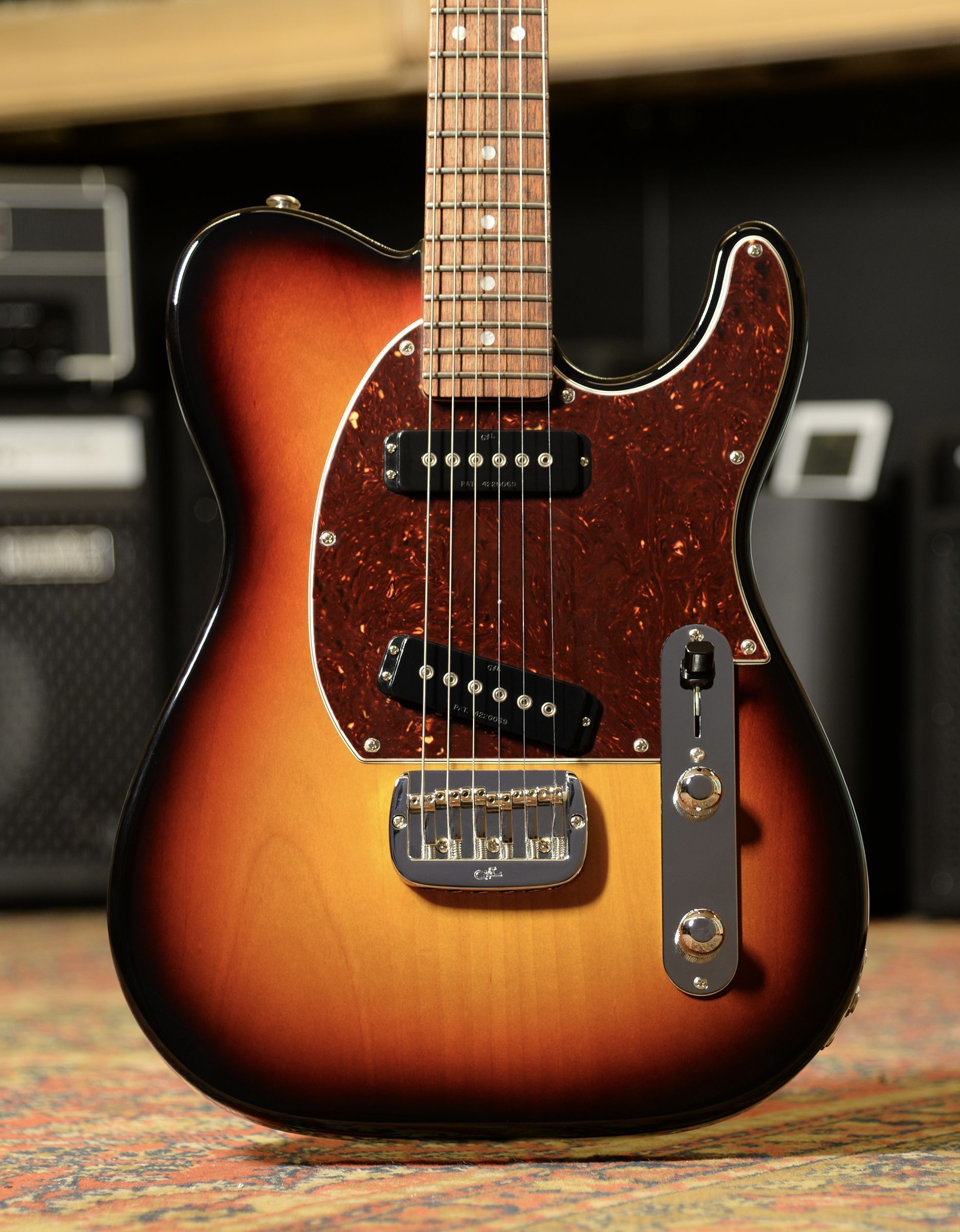 Электрогитара G&L FD ASAT Special 3-Tone Sunburst CR - купить в "Гитарном Клубе"