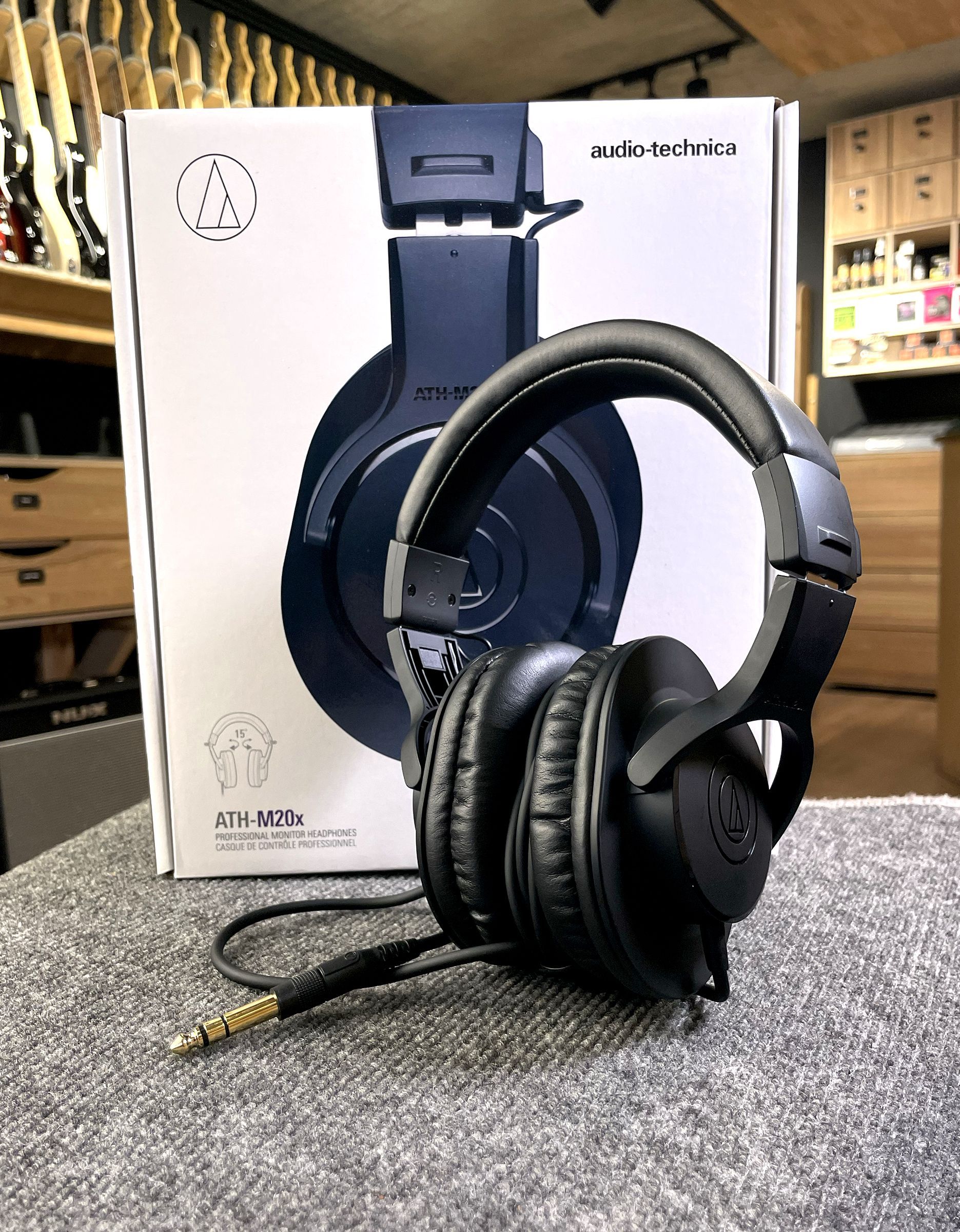 Наушники Audio-Technica ATH-M20X - купить в "Гитарном Клубе"