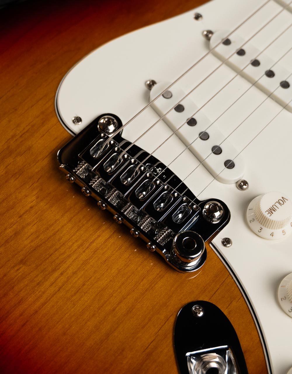 Электрогитара G&L FD Legacy 3-Tone Sunburst CR - купить в "Гитарном Клубе"