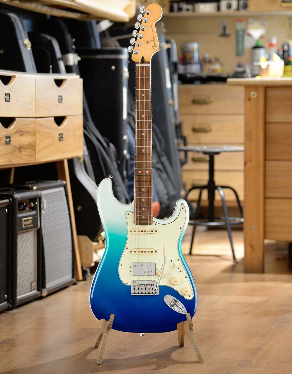 Электрогитара Fender Player Plus Stratocaster Belair Blue HSS PF - купить в "Гитарном Клубе"