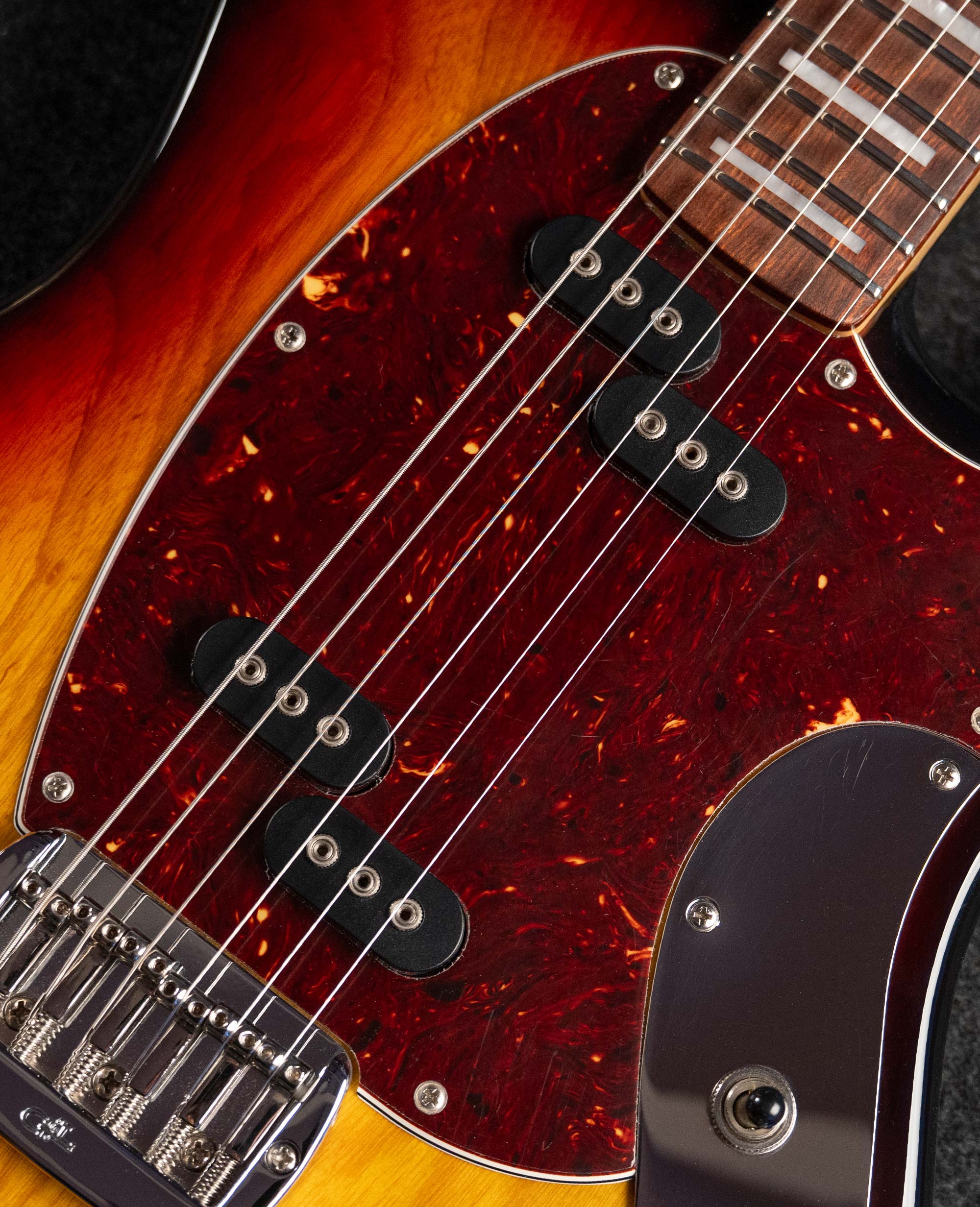 Электрогитара G&L CLF Espada 3-Tone Sunburst CR - купить в "Гитарном Клубе"