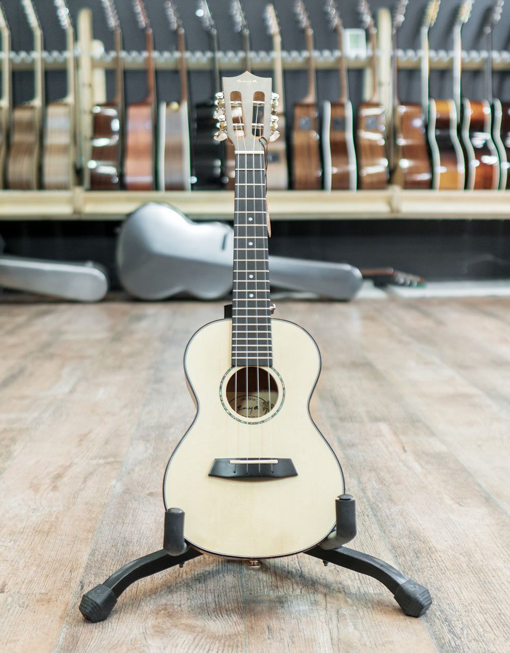 Укулеле Enya Santa Cruz Concert - купить в "Гитарном Клубе"