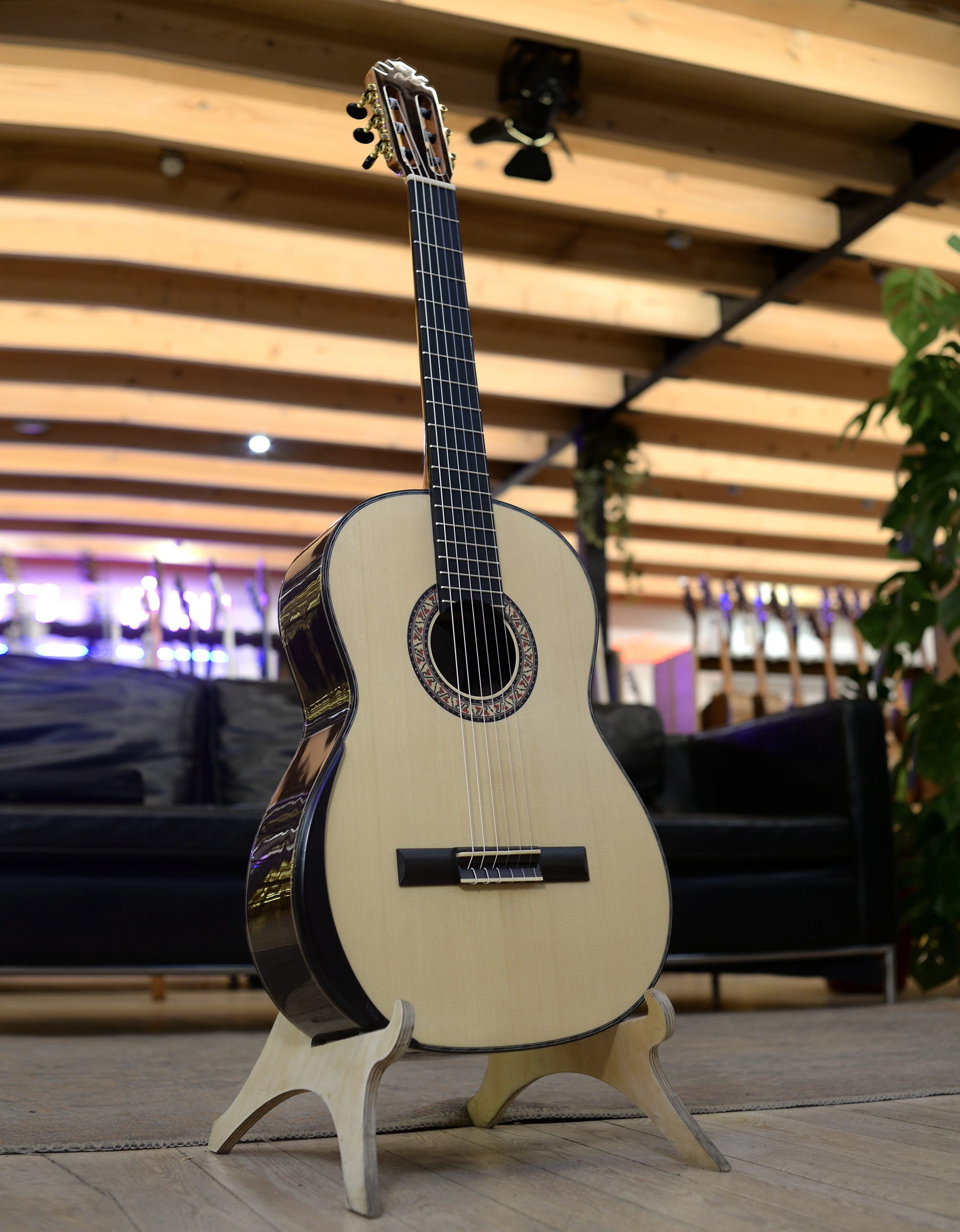 Классическая гитара Manuel Rodriguez F-S 4/4 Magistral - купить в "Гитарном Клубе"