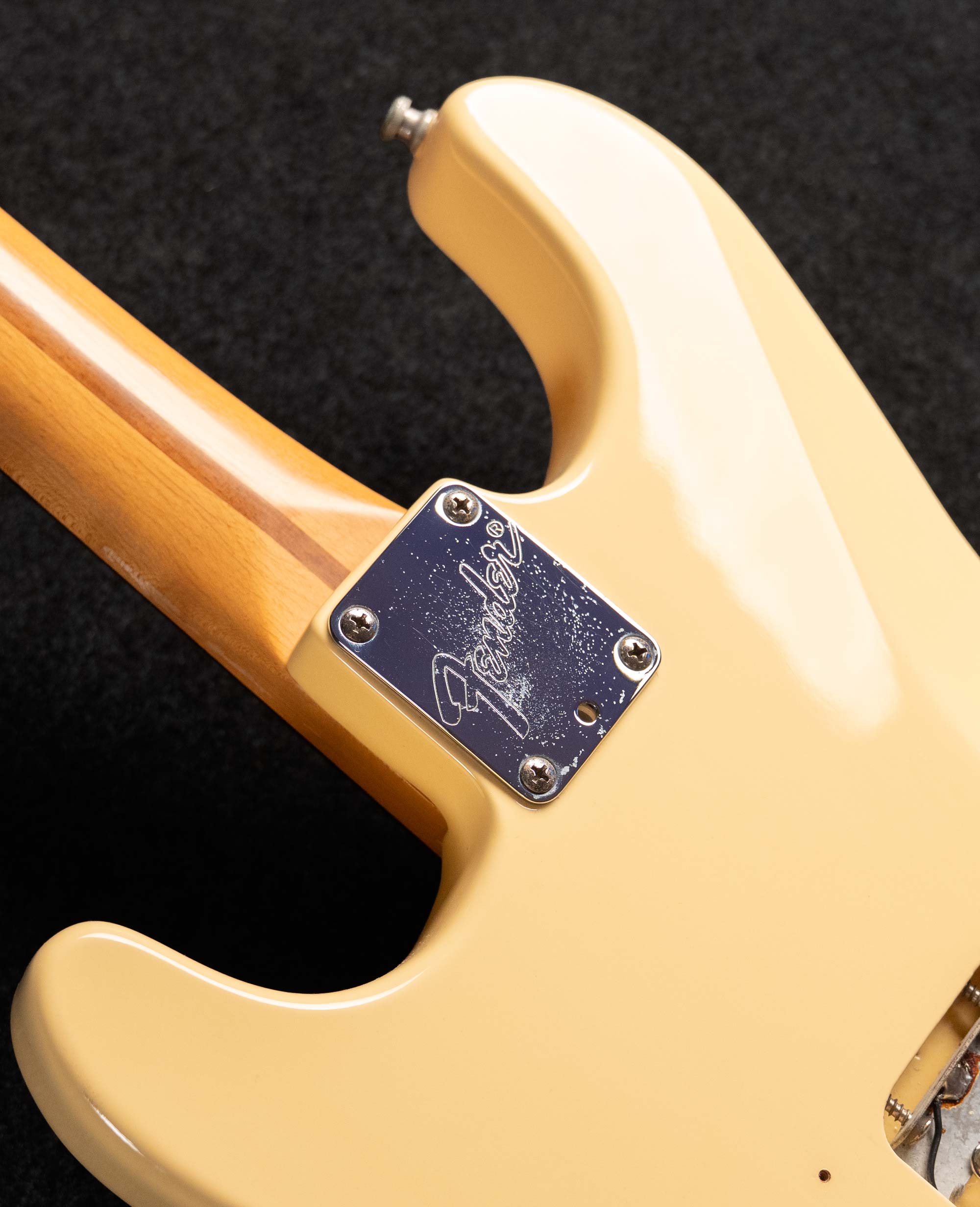 Электрогитара Fender American Standard Stratocaster,1996 - купить в "Гитарном Клубе"