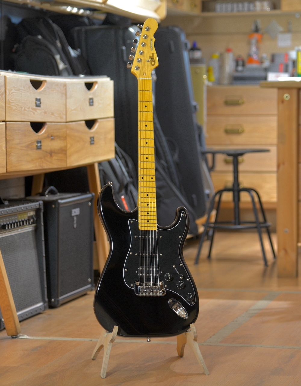 Электрогитара G&L Tribute Legacy HB Gloss Black MP - купить в "Гитарном Клубе"