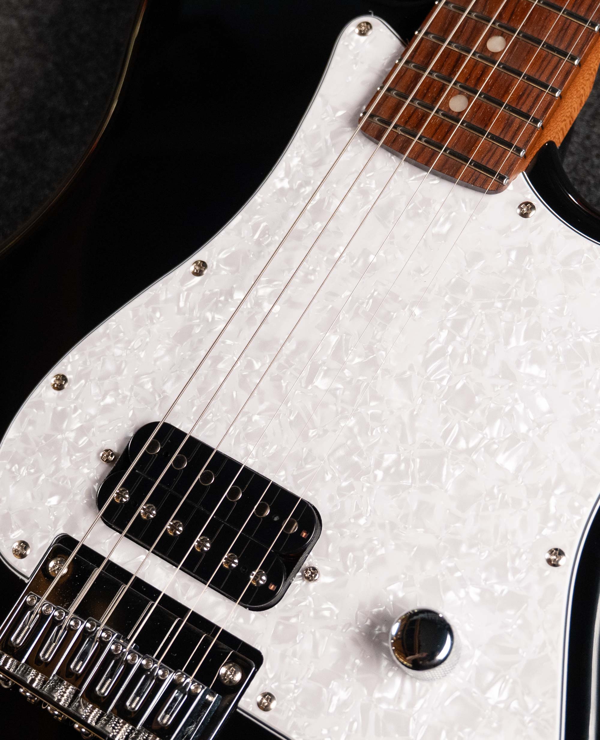 Электрогитара JET JS-400 HT BK - купить в "Гитарном Клубе"