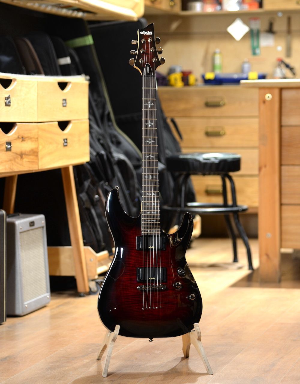 Электрогитара Schecter Demon-6 Crimson Red Burst - купить в "Гитарном Клубе"