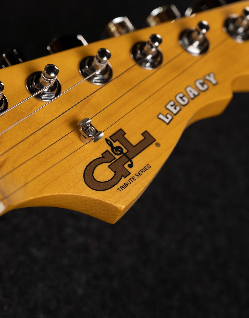 Электрогитара G&L Tribute Legacy 3-Tone Sunburst MP - купить в "Гитарном Клубе"