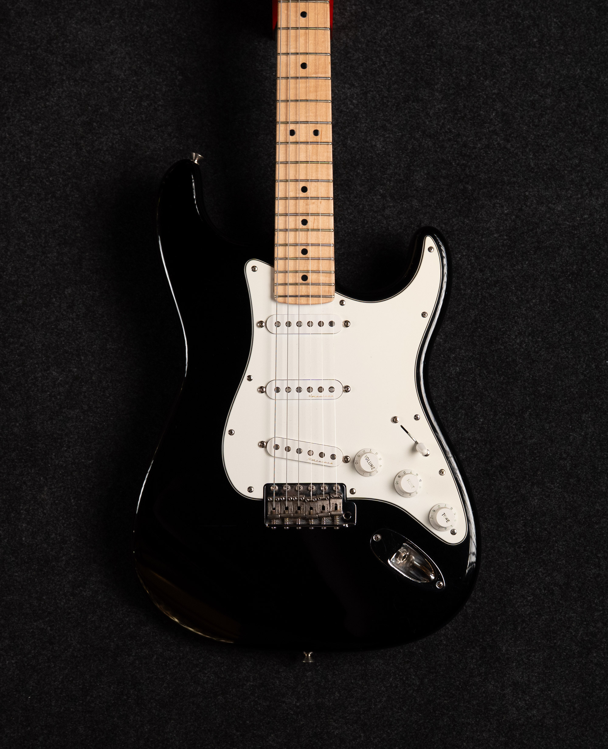 Электрогитара Fender Stratocaster Eric Clapton, 2007 - купить в "Гитарном Клубе"