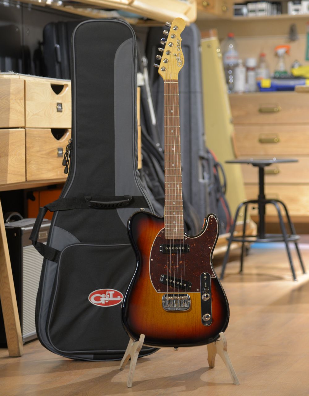 Электрогитара G&L FD ASAT Special 3-Tone Sunburst CR - купить в "Гитарном Клубе"