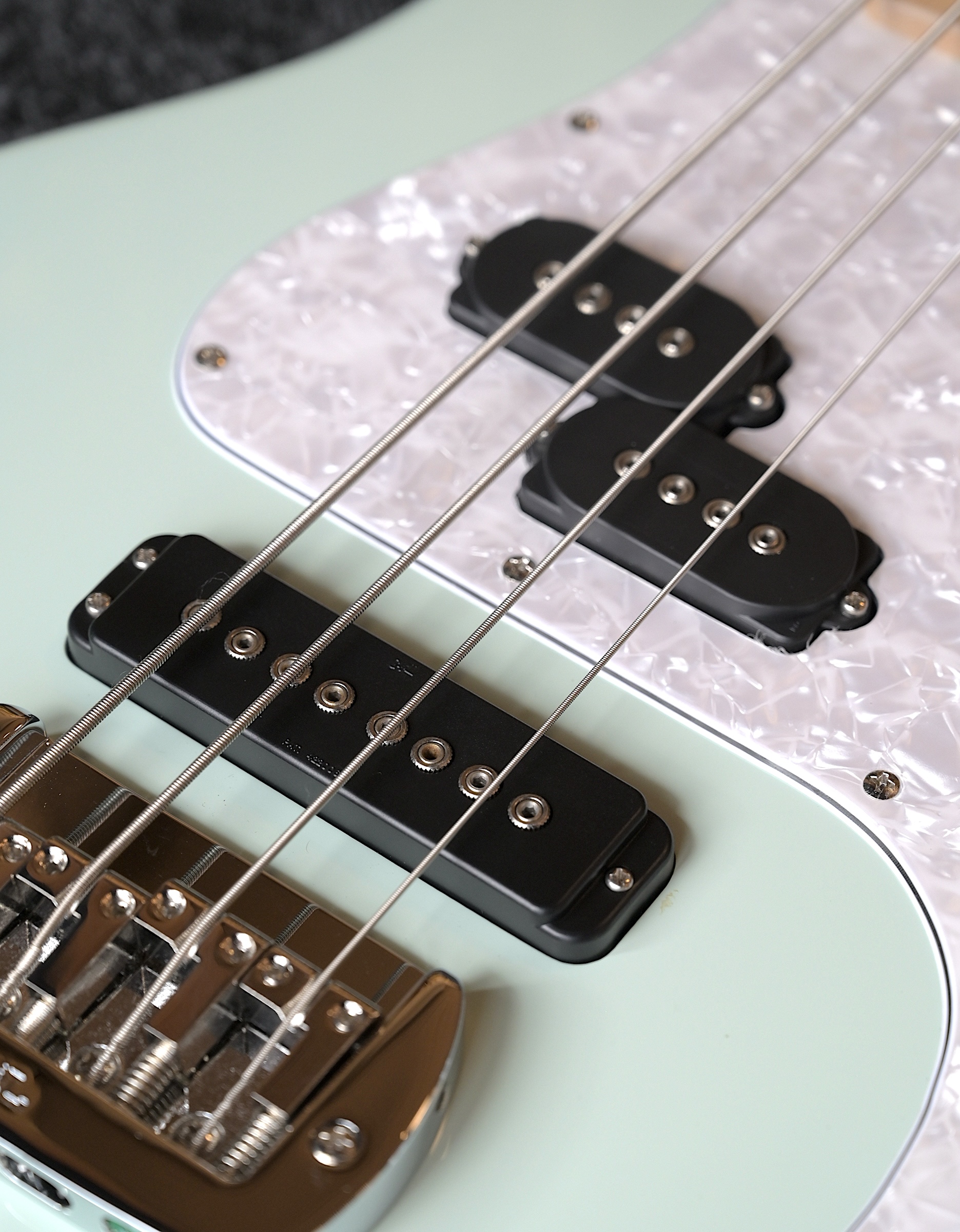 Бас-гитара G&L Tribute SB-2 Surf Green MP Poplar - купить в "Гитарном Клубе"