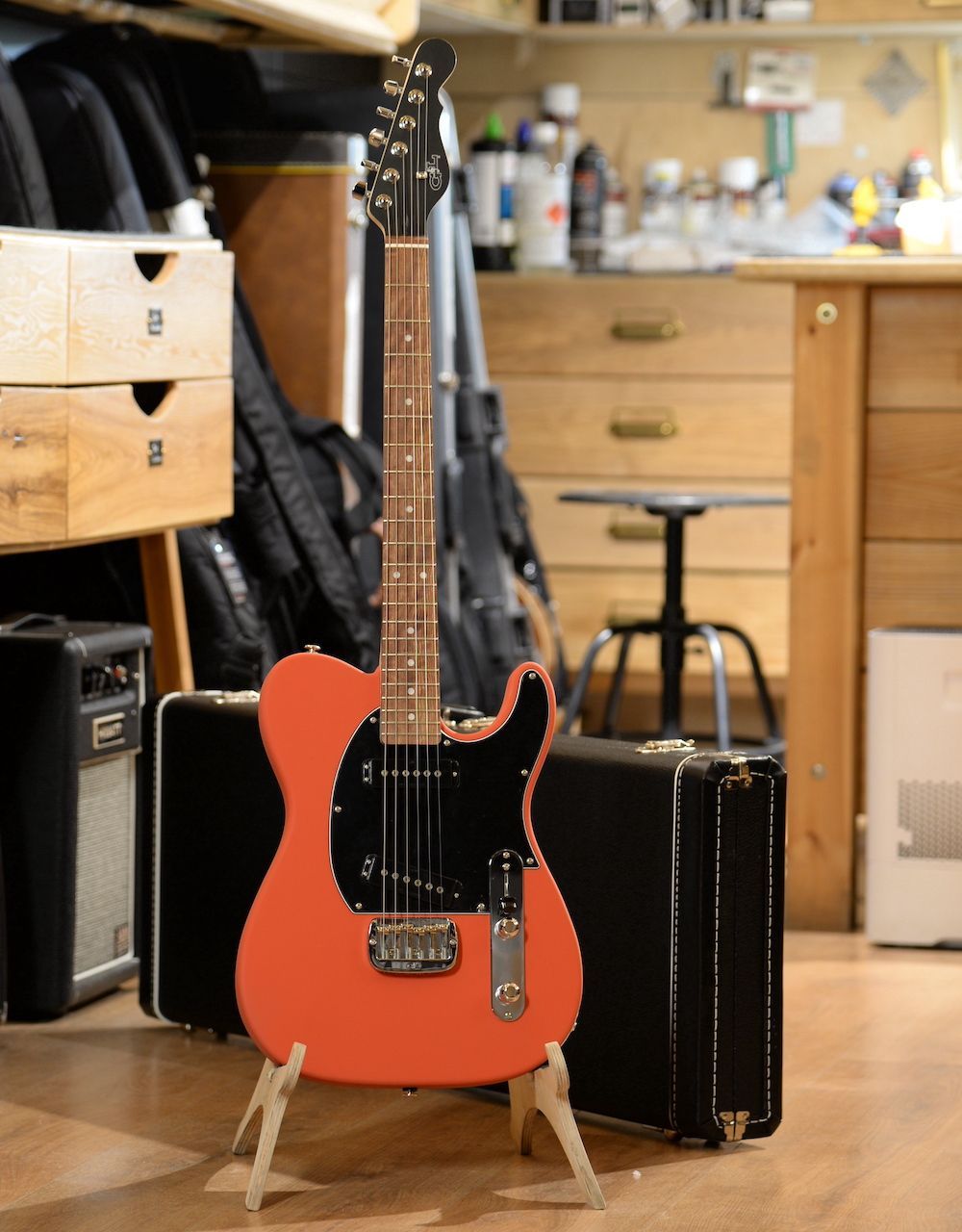 Электрогитара G&L ASAT Special Fullerton Red Frost CR - купить в "Гитарном Клубе"