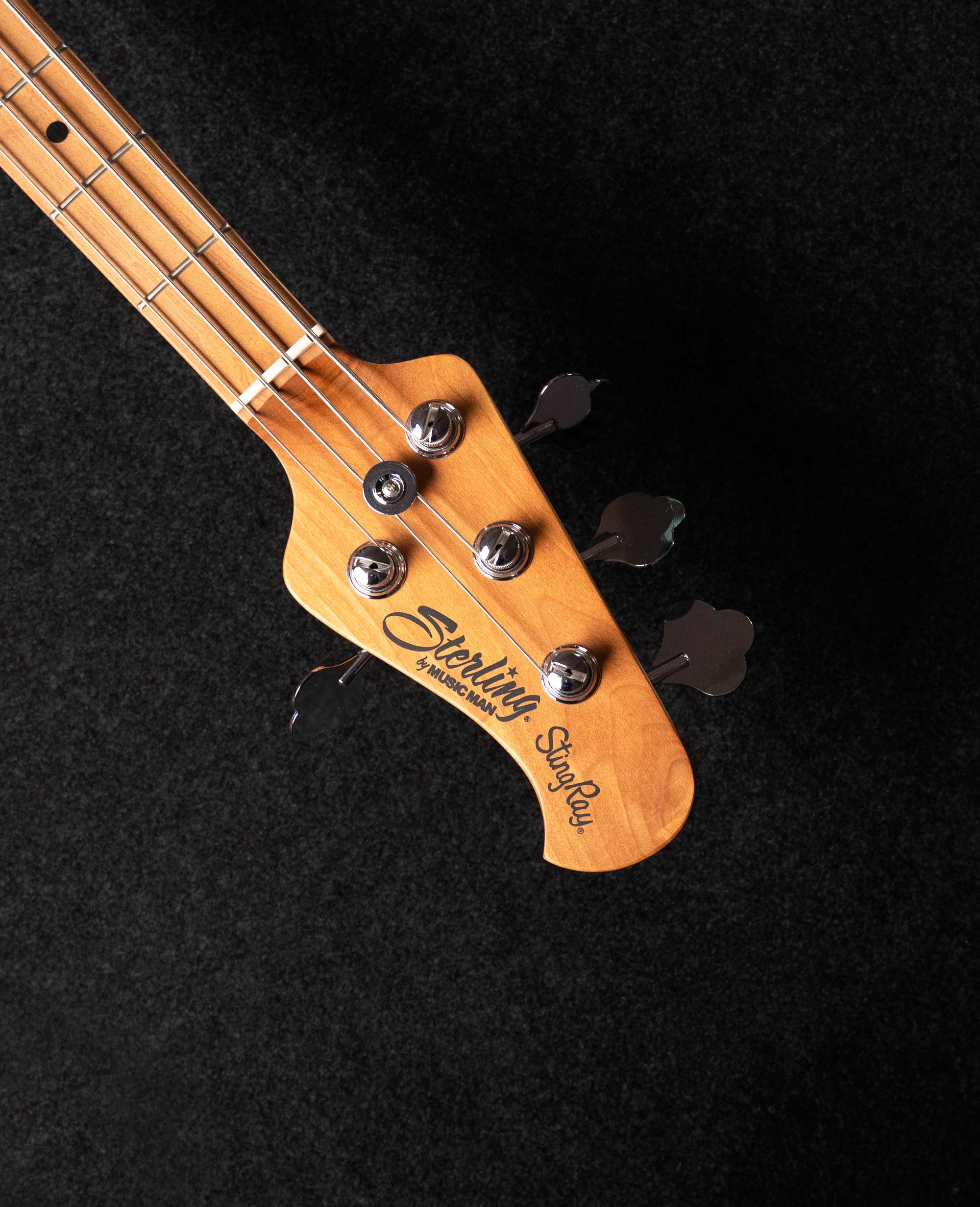 Бас-гитара Sterling StingRay RAY34-BSK, Blue Sparkle - купить в "Гитарном Клубе"