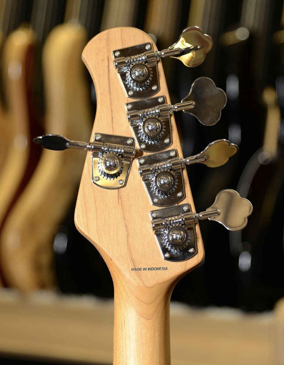 Бас-гитара Sterling by MusicMan RAY35 Island Burst - купить в "Гитарном Клубе"