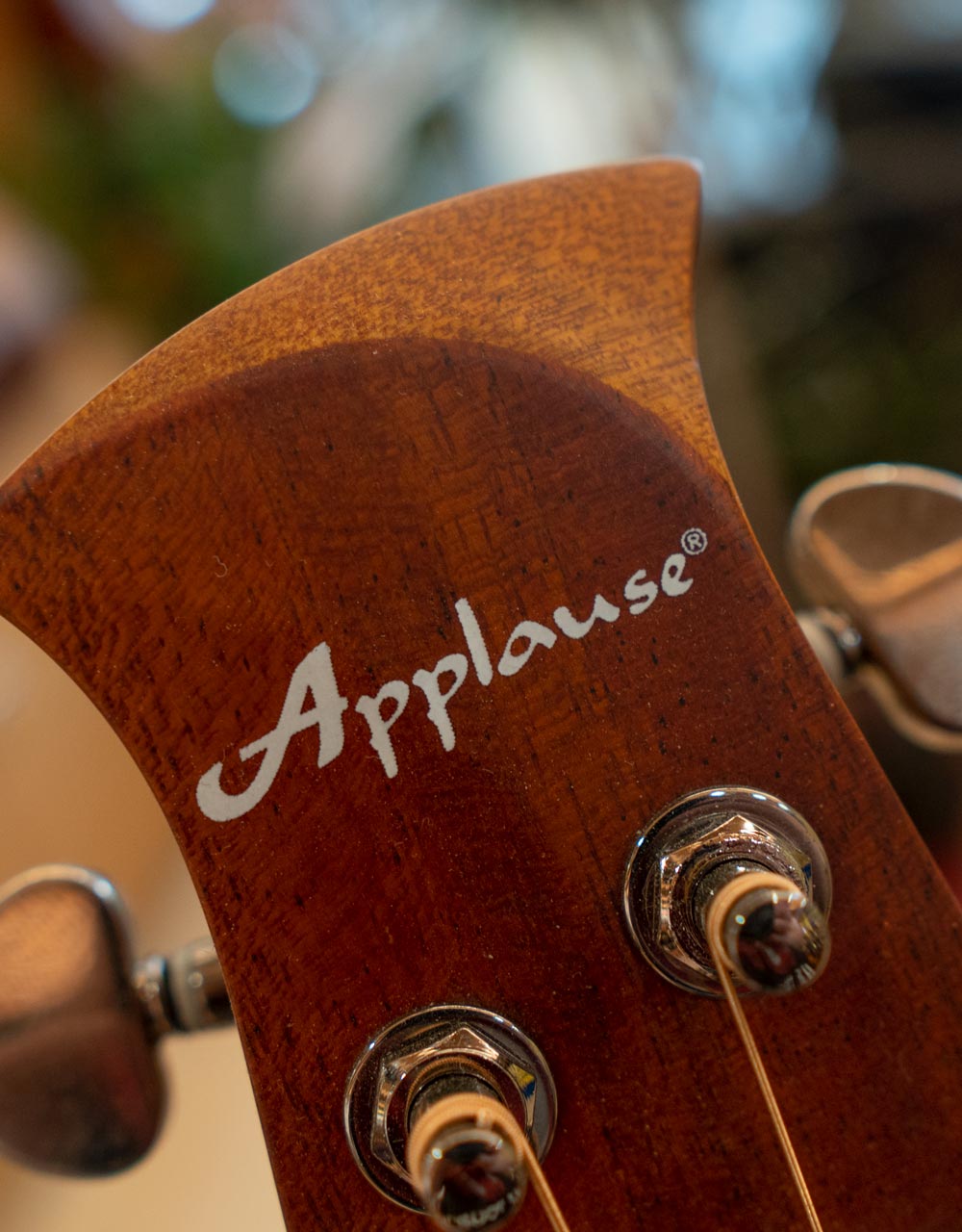 Электроакустическая гитара Ovation Applause AE44IIP-TBKF Elite Mid Cutaway Trans Black - купить в "Гитарном Клубе"