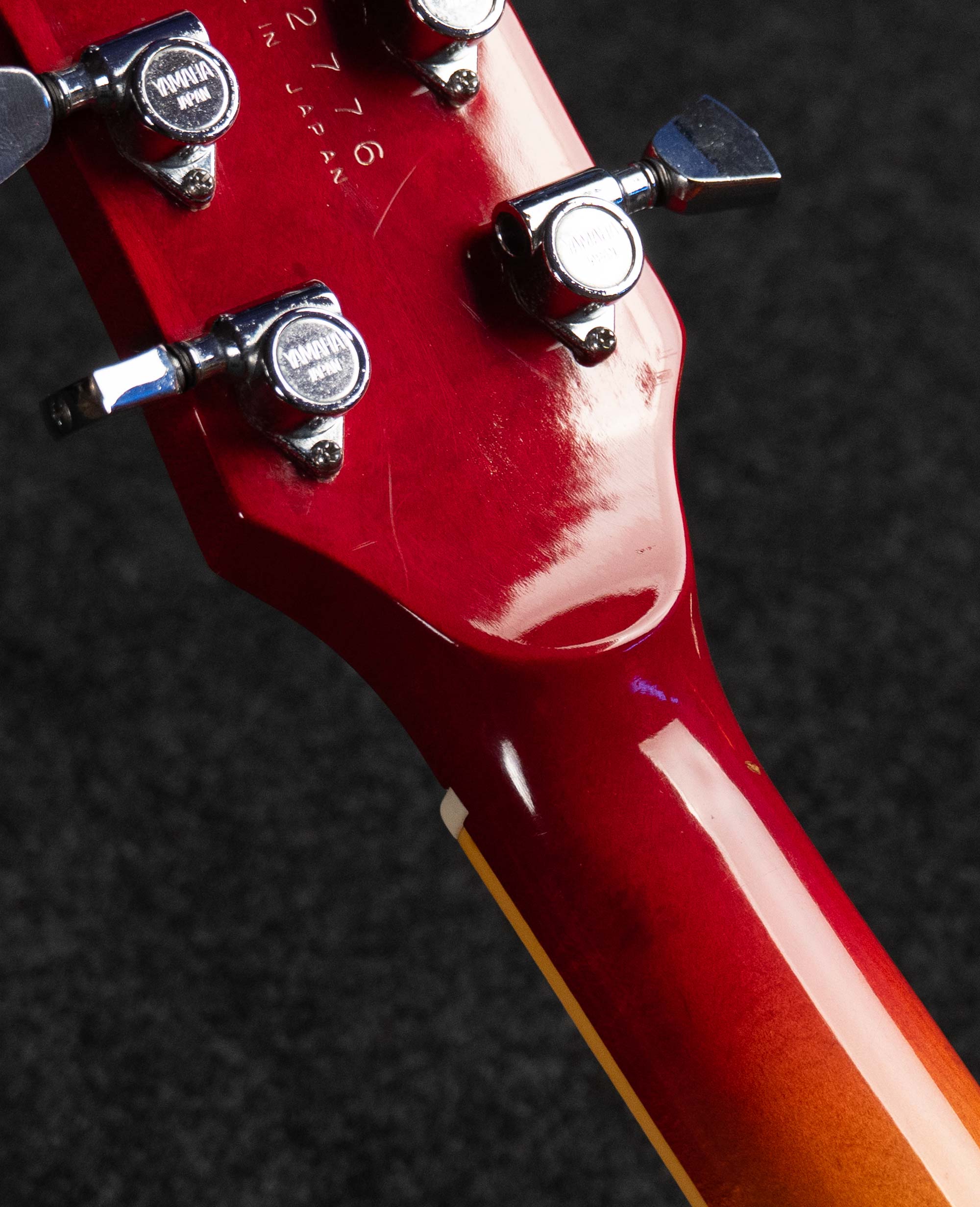 Электрогитара Yamaha Les Paul SL500