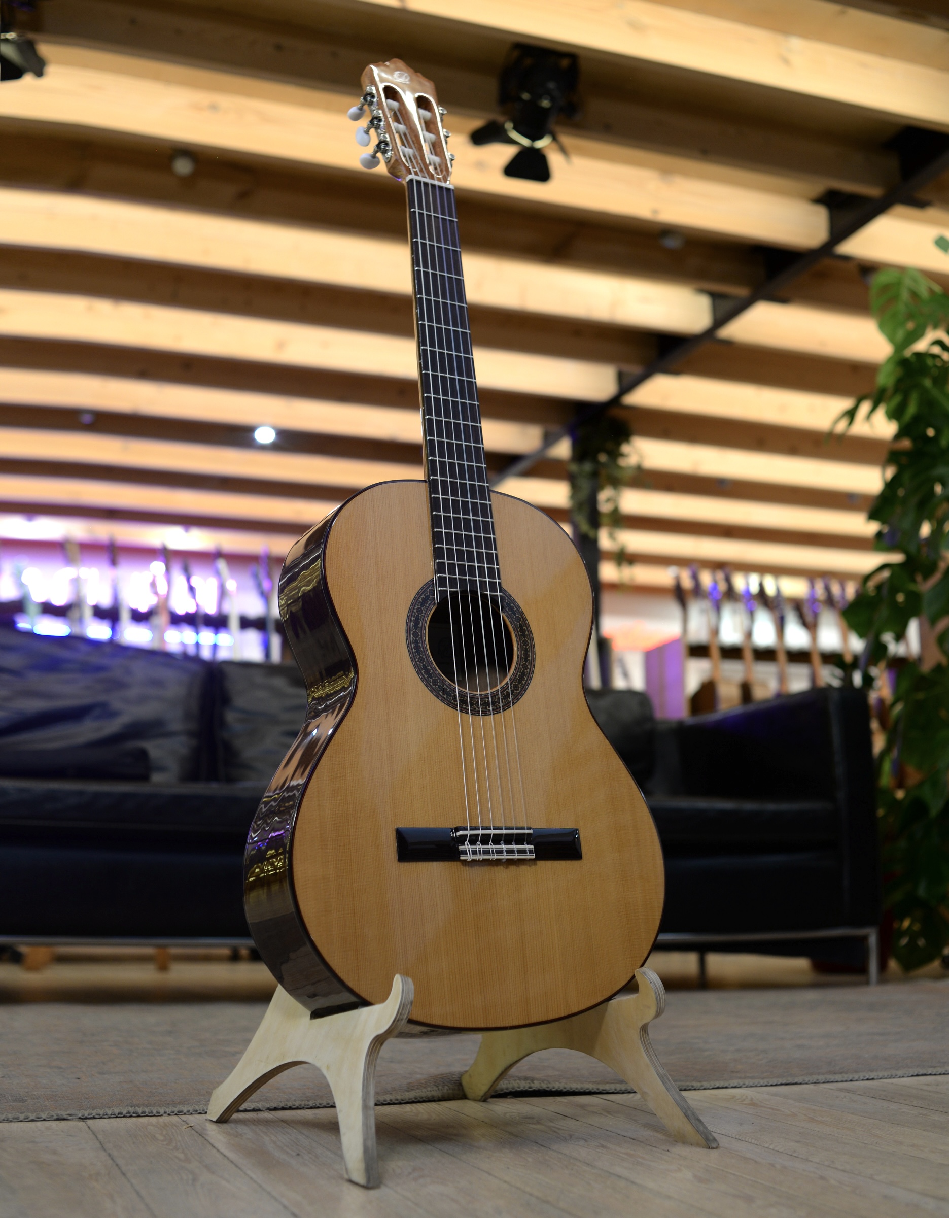 Классическая гитара Perez 630 Cedar - купить в "Гитарном Клубе"