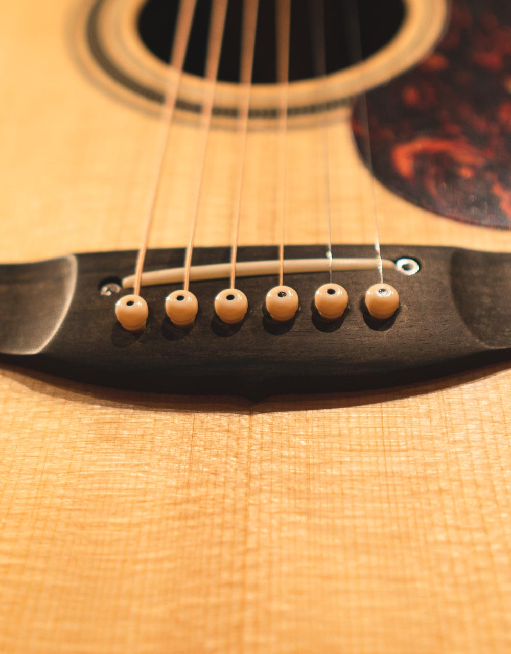 Электроакустическая гитара Maton EM100C-808 - купить в "Гитарном Клубе"