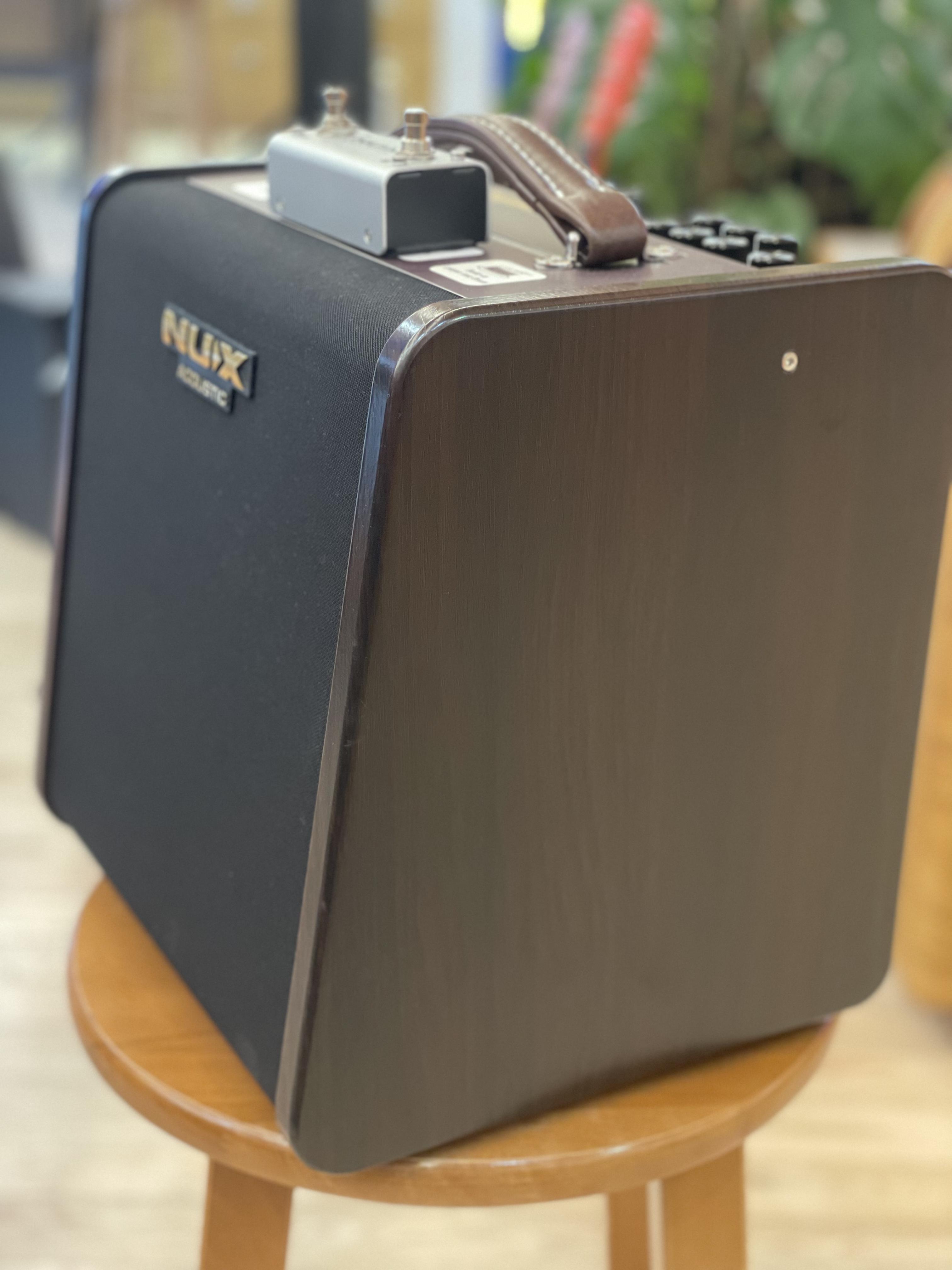 Комбоусилитель для акустической гитары Nux AC-80 Stageman II, 80Вт - купить в "Гитарном Клубе"