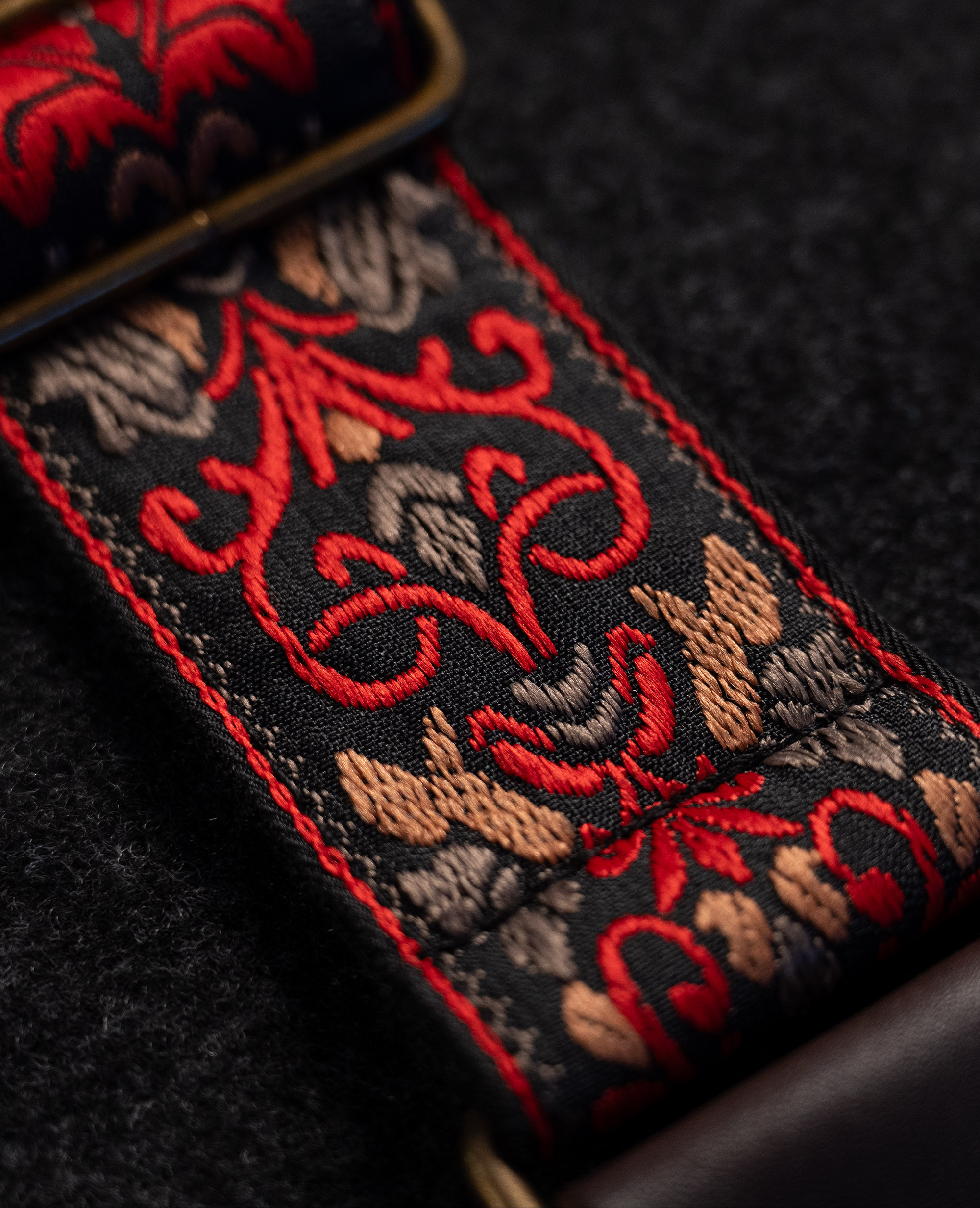 Ремень для гитары Acoustic Union Jacquard, Ember - купить в "Гитарном Клубе"