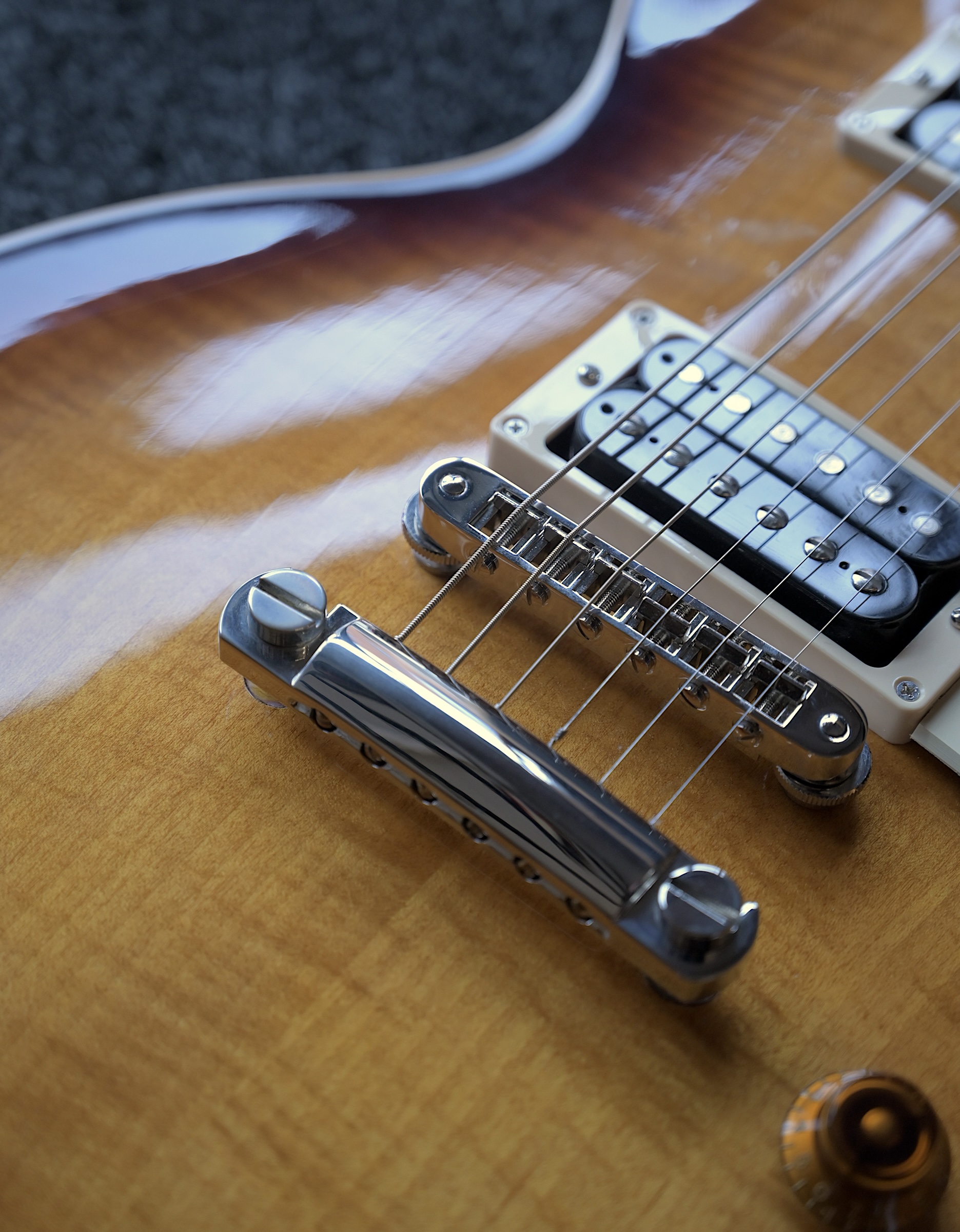 Электрогитара Gibson Les Paul Less Plus Desert Burst, 2015 - купить в "Гитарном Клубе"