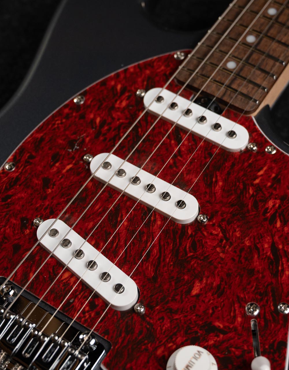 Электрогитара Sterling Cutlass SSS Charcoal Frost - купить в "Гитарном Клубе"