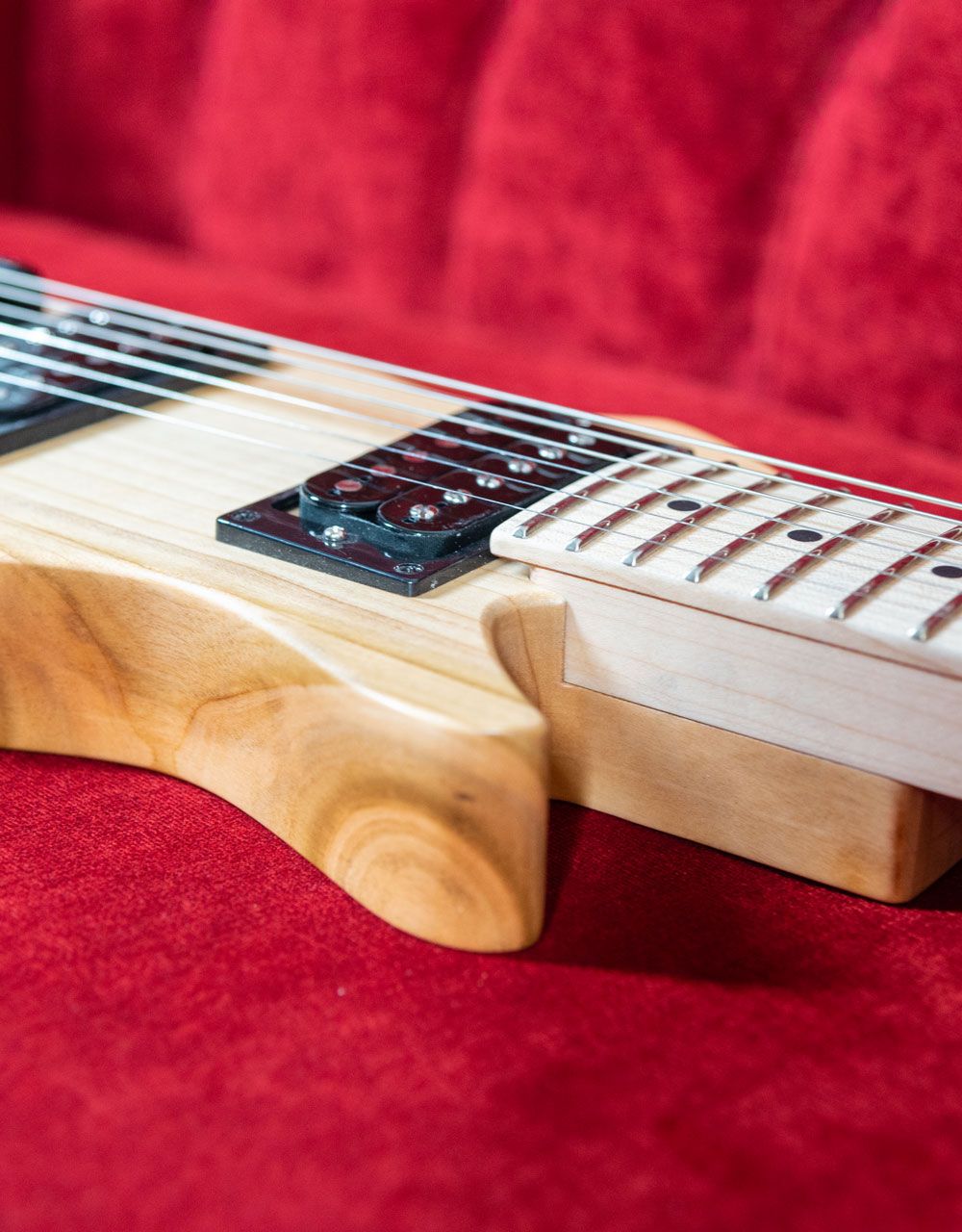 Тревел-электрогитара Inspector Mirage LE Nat - купить в "Гитарном Клубе"