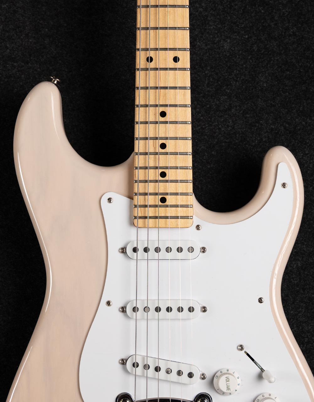 Электрогитара G&L FD Legacy Blonde MP - купить в "Гитарном Клубе"